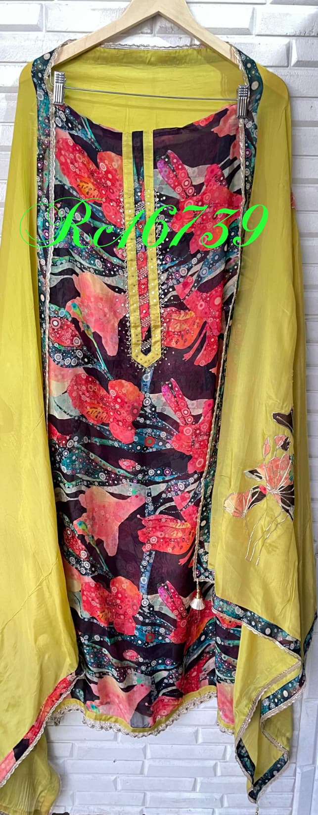 Organza Printed Unstitched Ladies Suit Rc16739