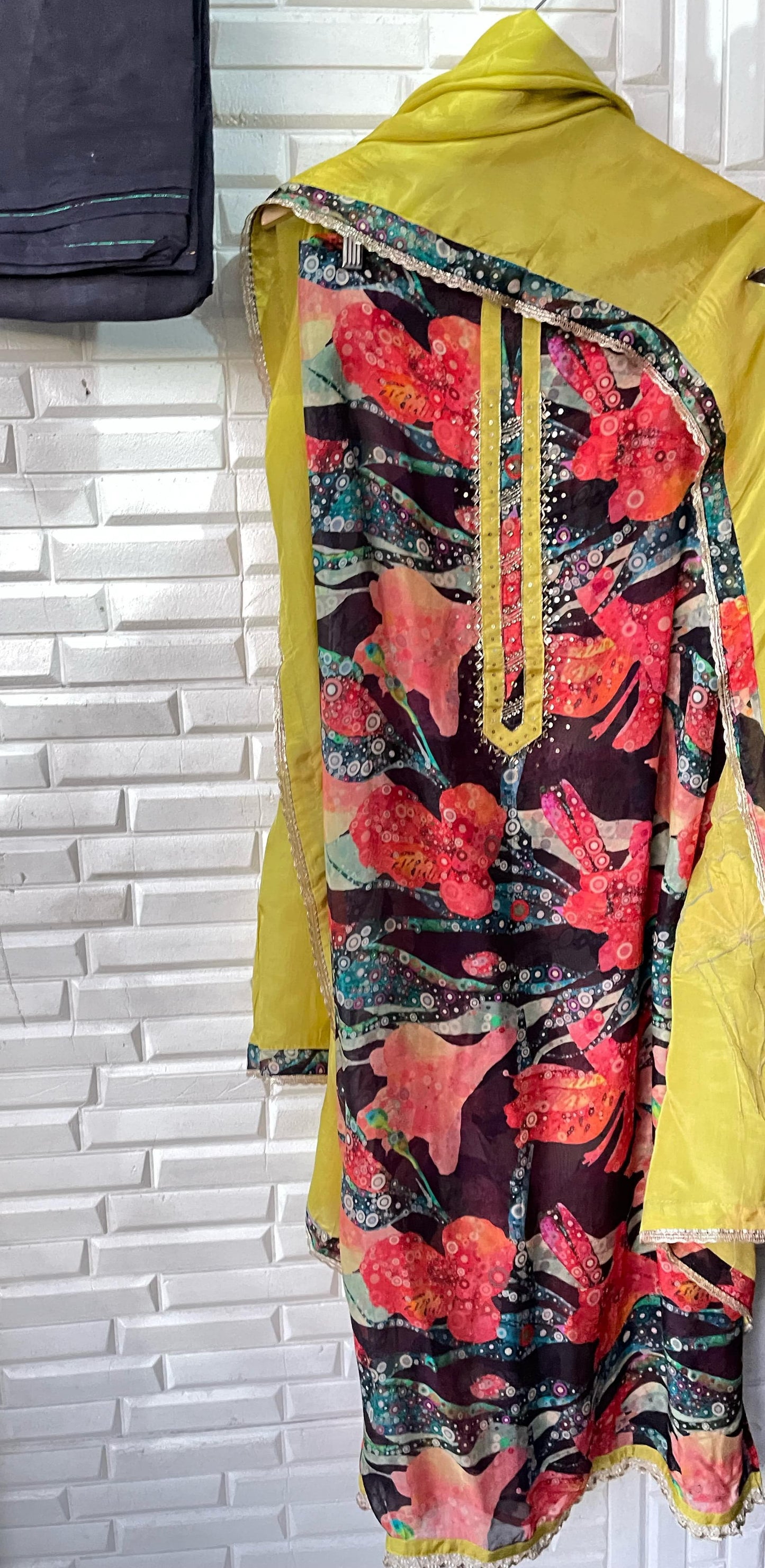 Organza Printed Unstitched Ladies Suit Rc16739