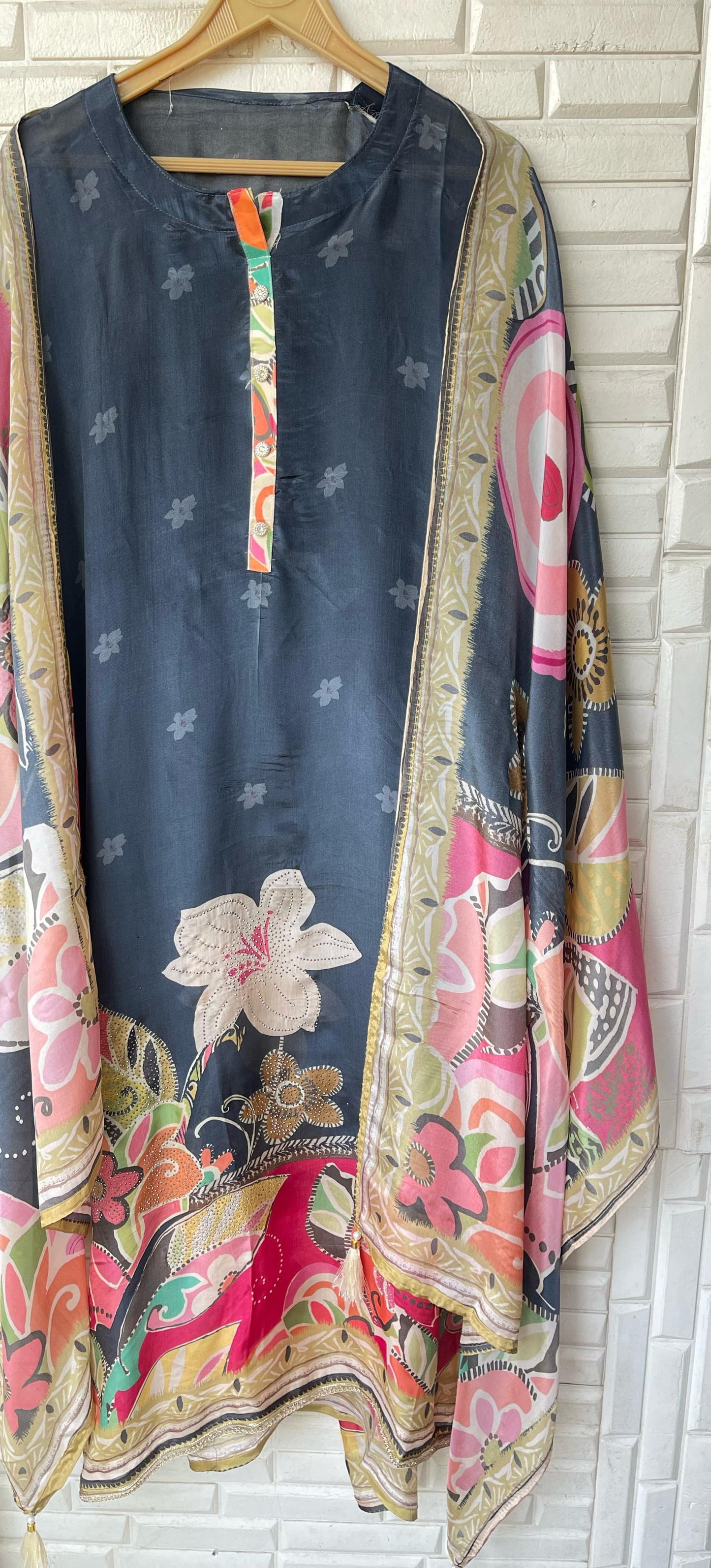 Muslin Silk Semi-Stitched Ladies Suit Rc16756