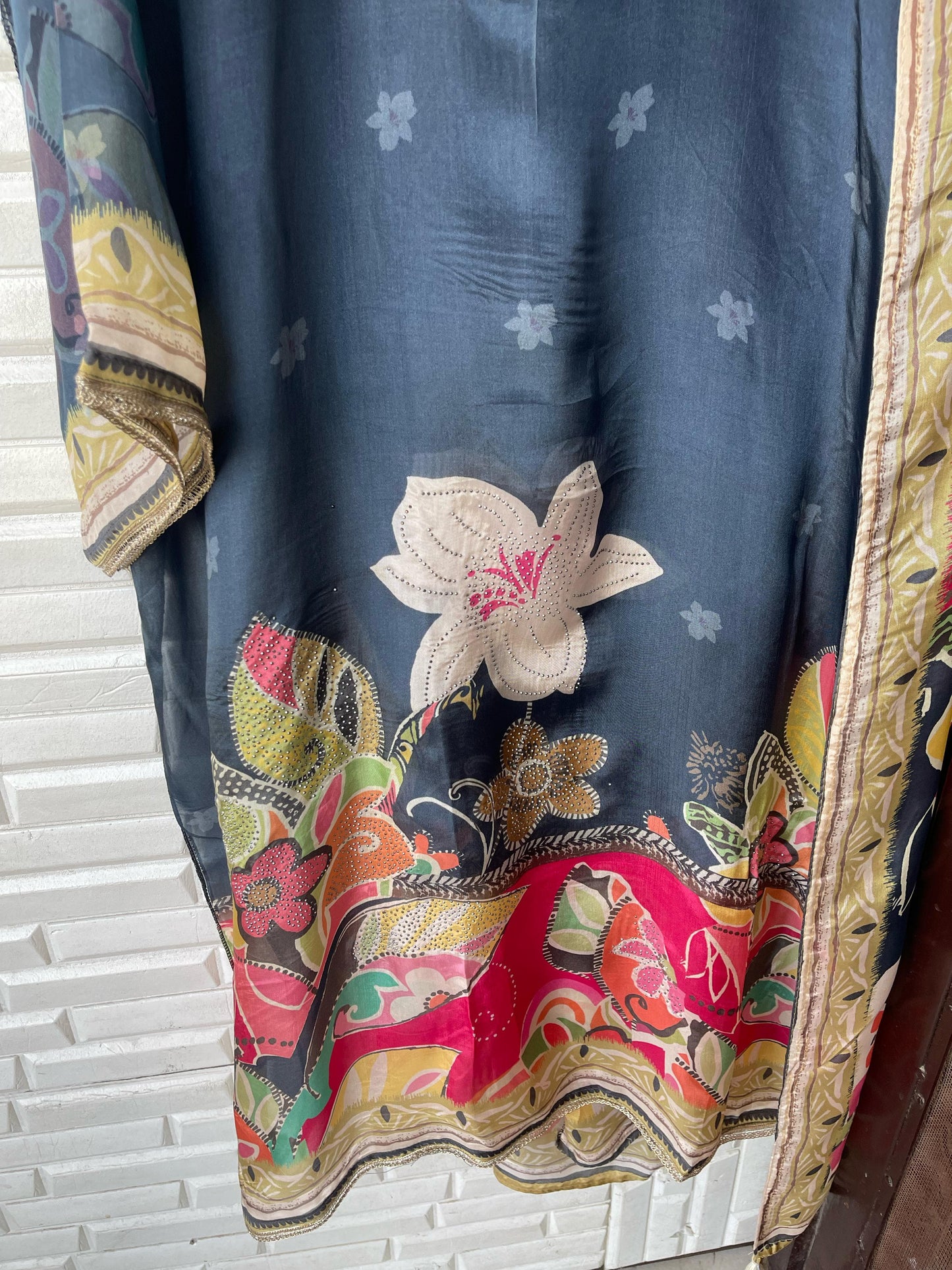 Muslin Silk Semi-Stitched Ladies Suit Rc16756