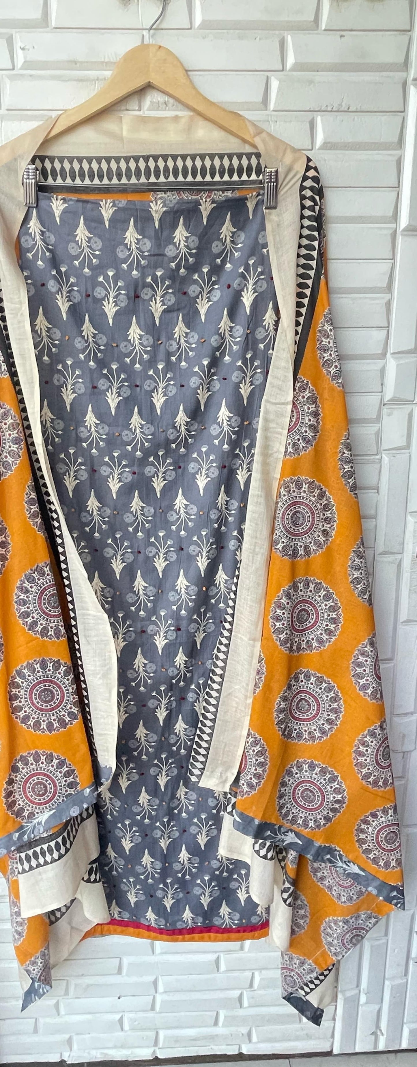 Cotton Unstitched Ladies Suit Rc16732