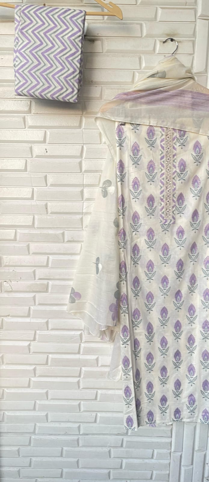 Cotton Unstitched Ladies Suit Rc16721