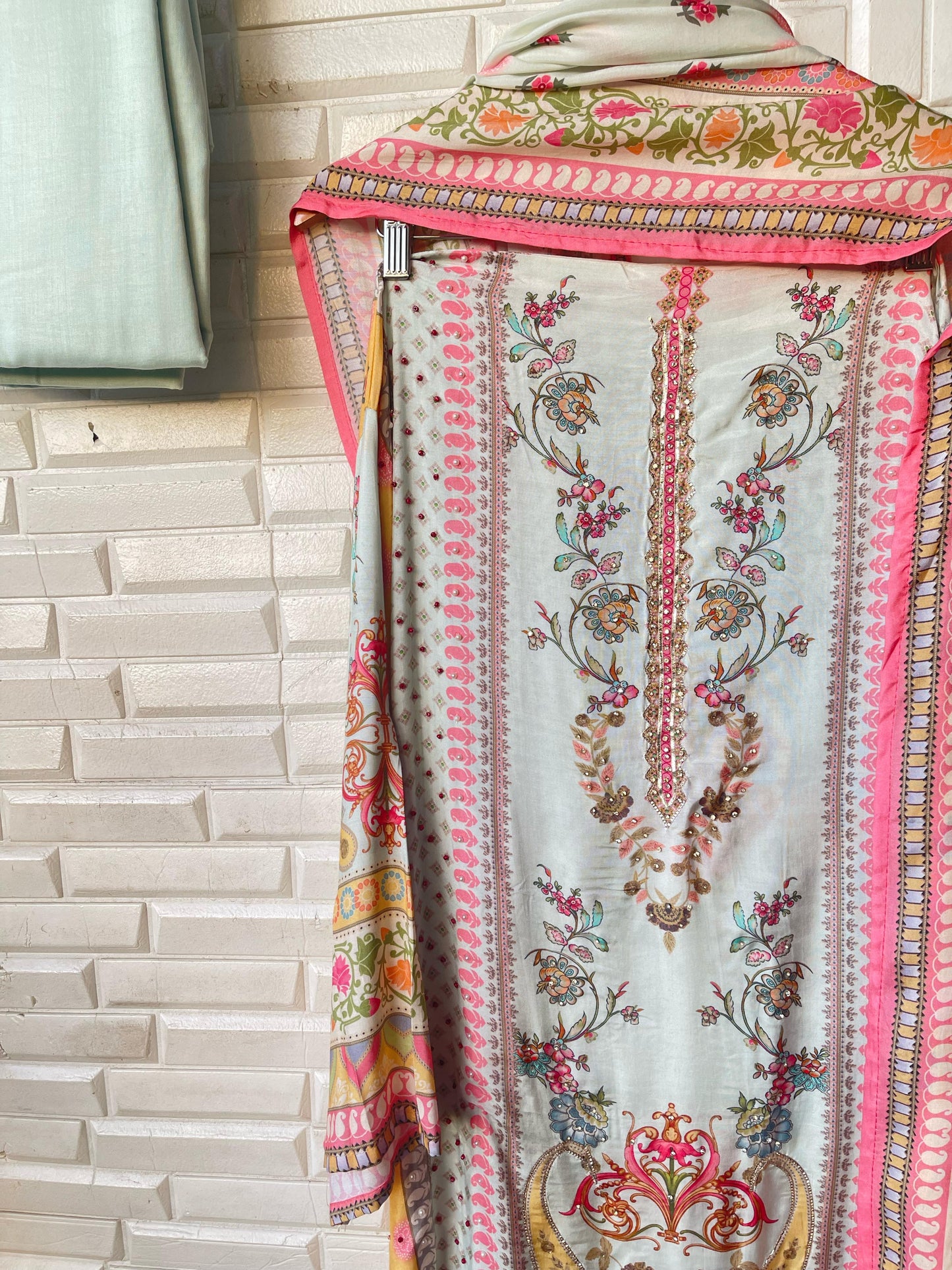 Muslin Unstitched Ladies Suit Rc16730