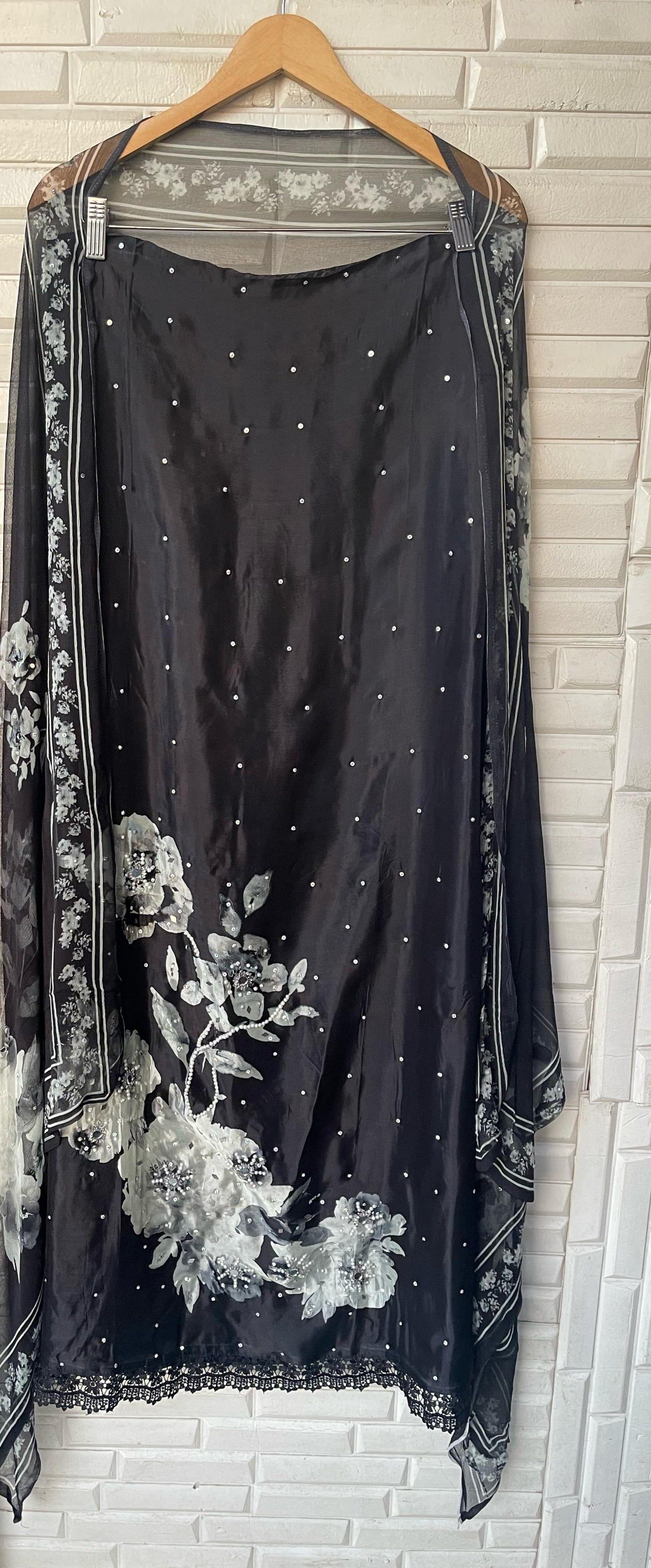 Fine Soft Organza Unstitched Ladies Suit Rc16725