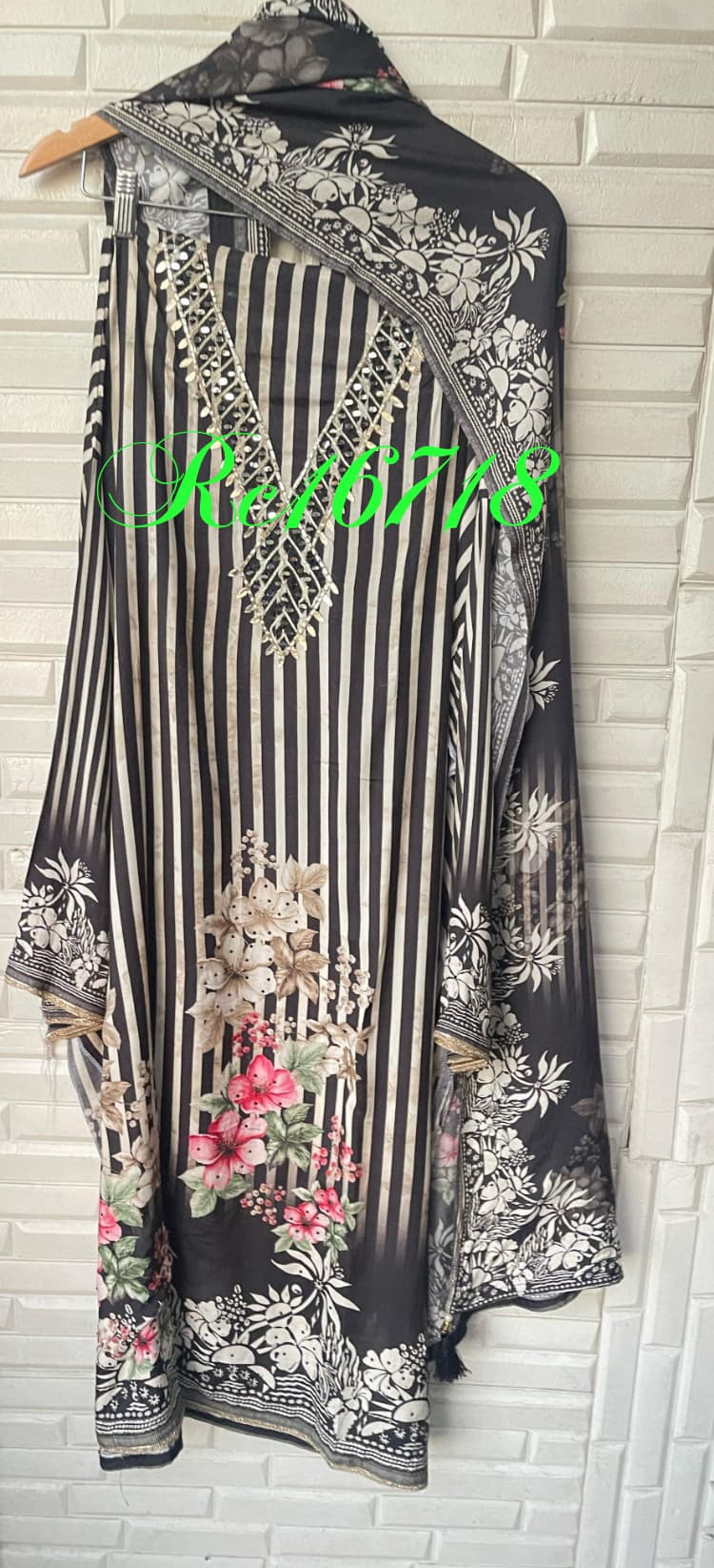 Muslin Unstitched Ladies Suit Rc16718