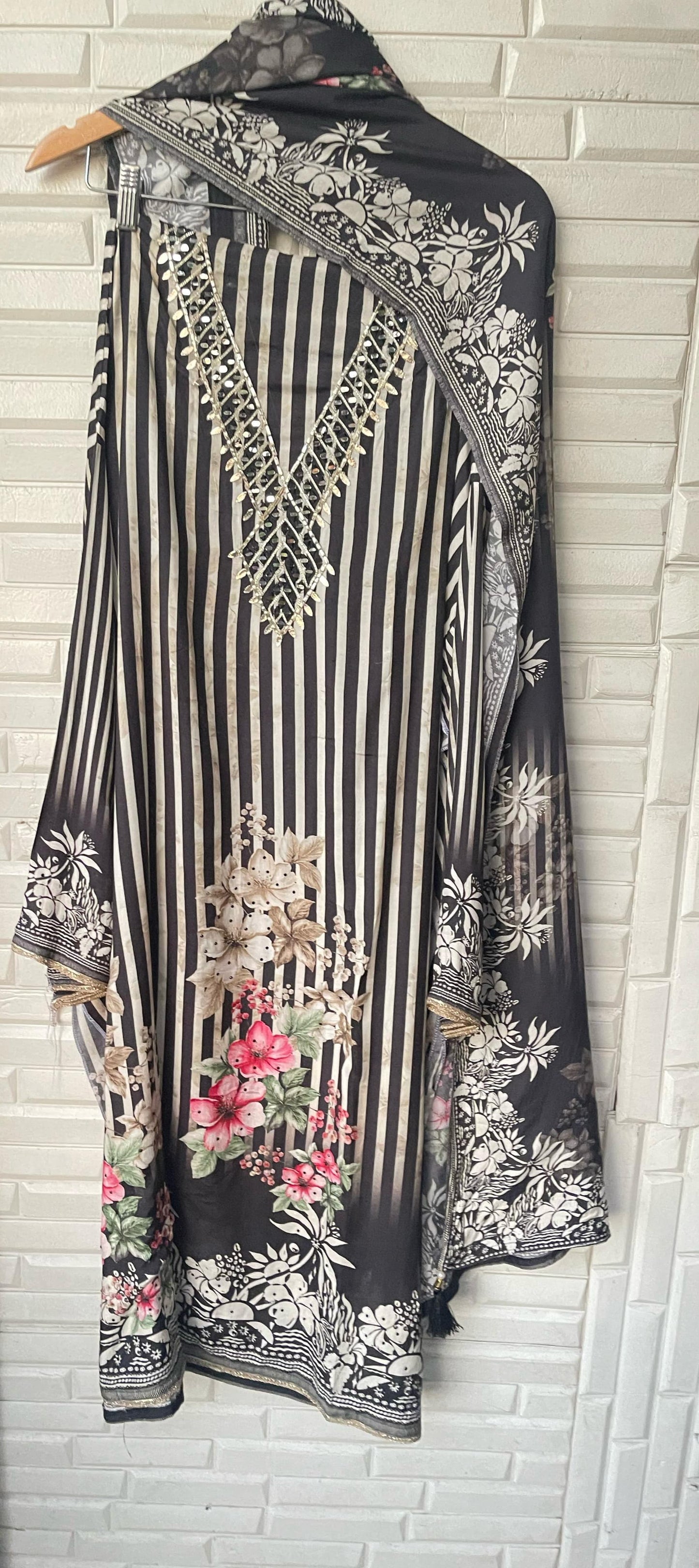 Muslin Unstitched Ladies Suit Rc16718