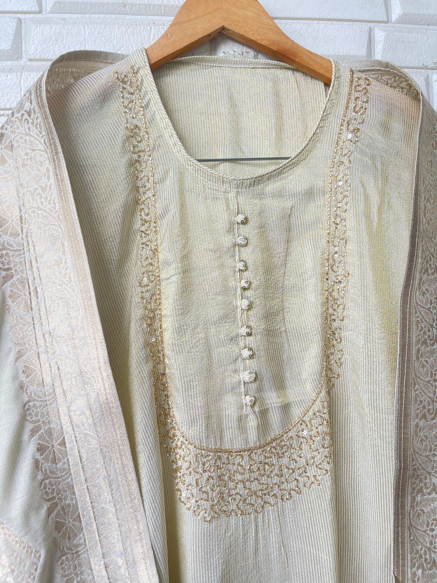 Shimmer silk unstitched ladies suit Rc17641