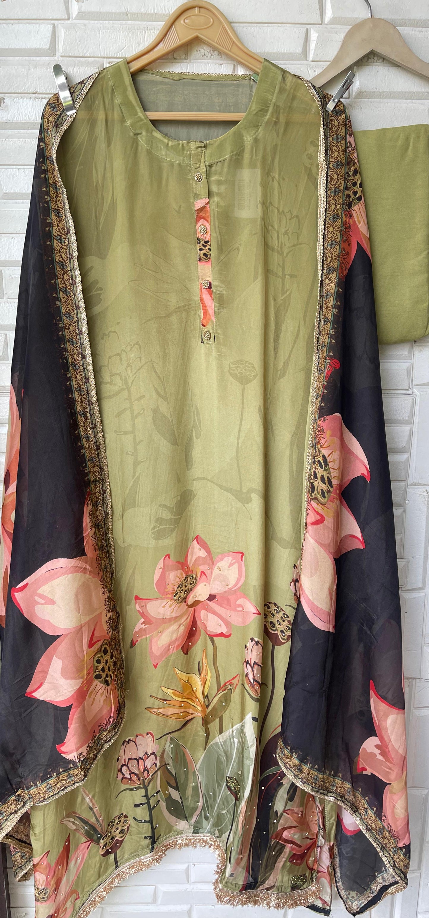 Crepe satin unstitched ladies suit Rc17647