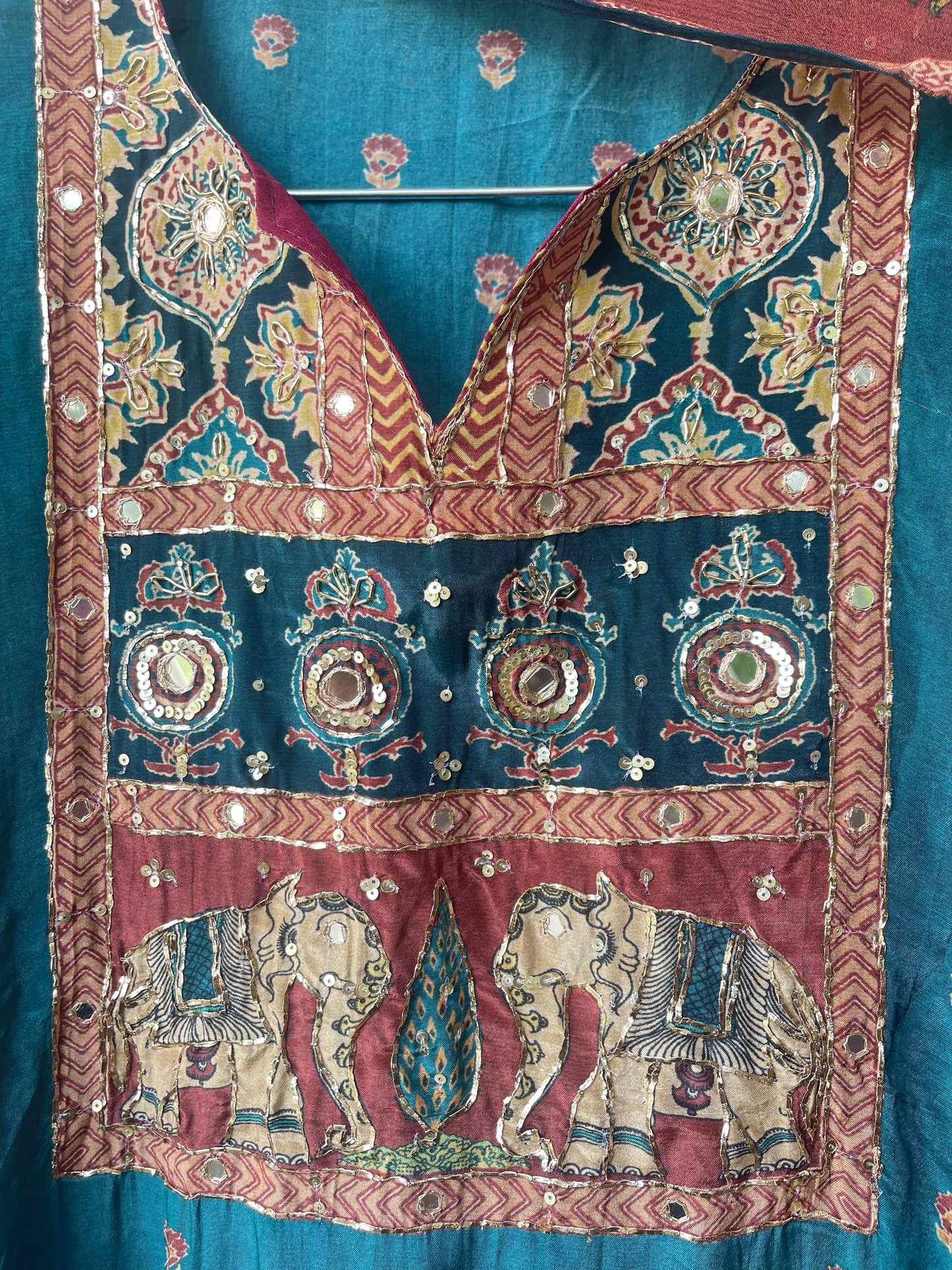 Satin crape unstitched ladies suit Rc17855