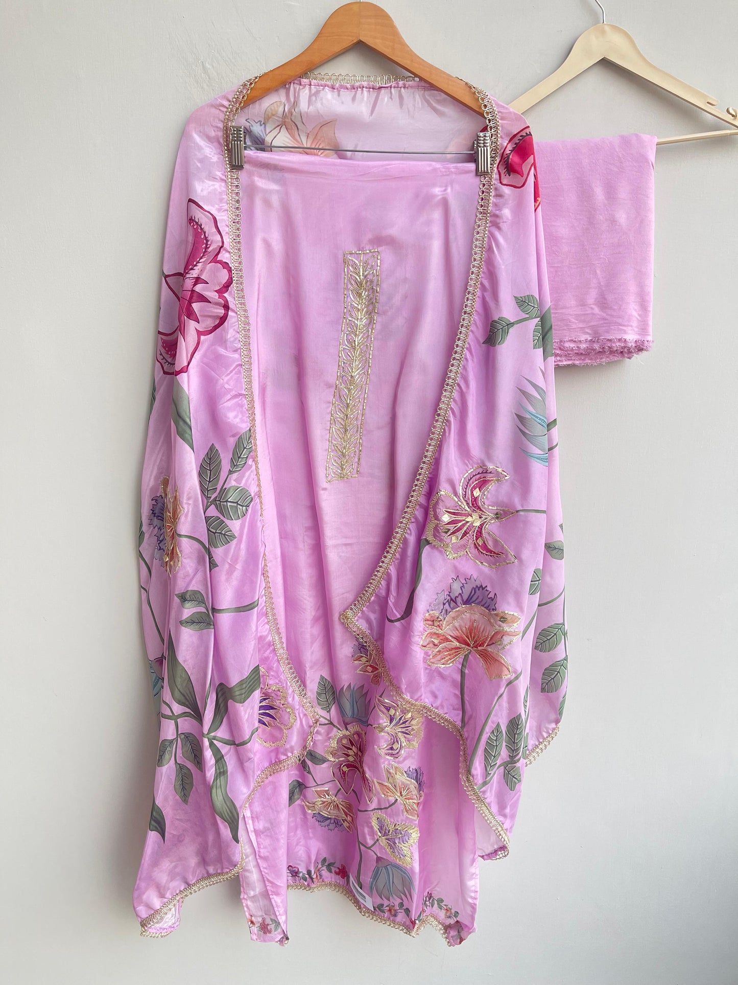 Satin crepe unstitched ladies suit Rc18355