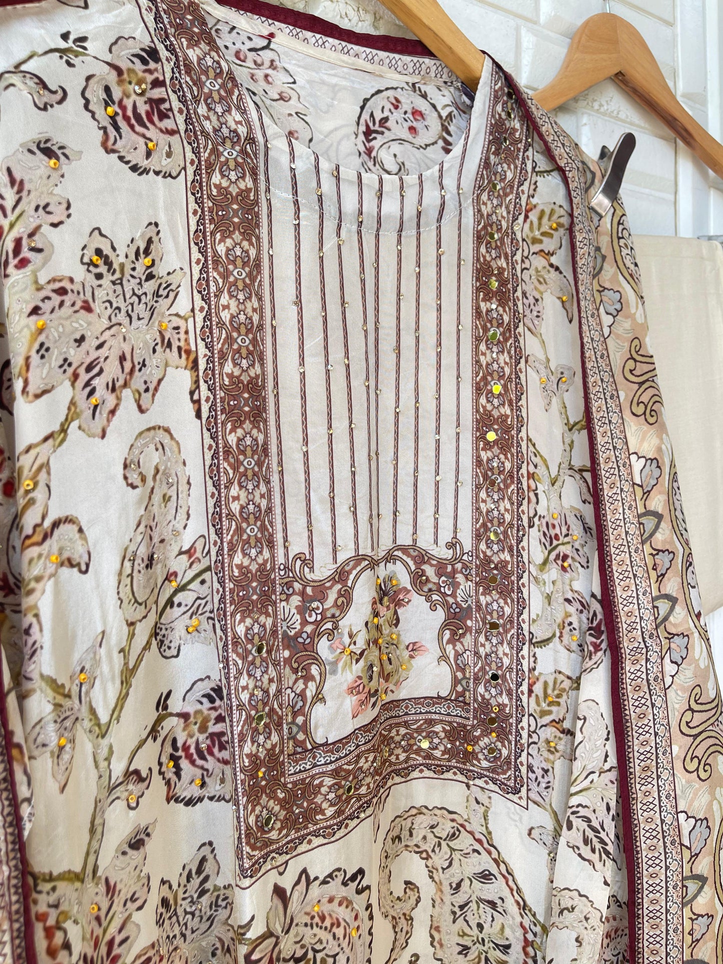 Satin crape unstitched ladies suit Rc17843