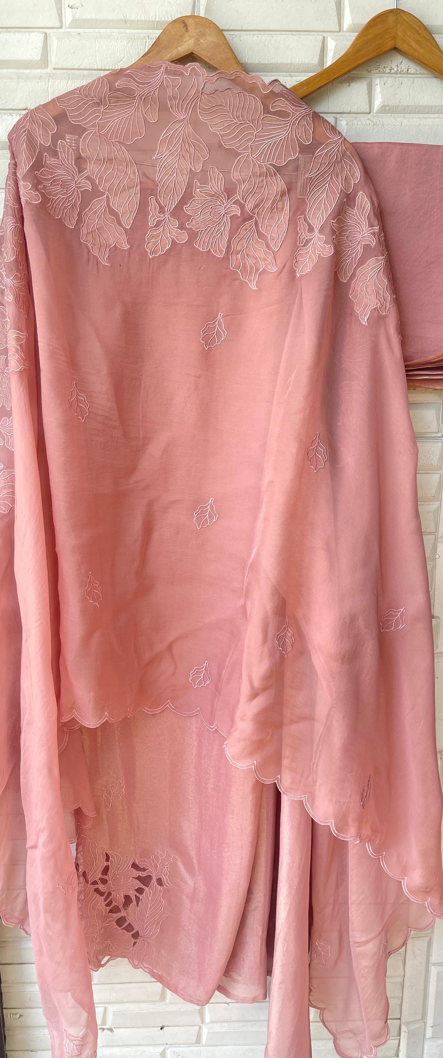 Shimmer silk unstitched ladies suit (a)