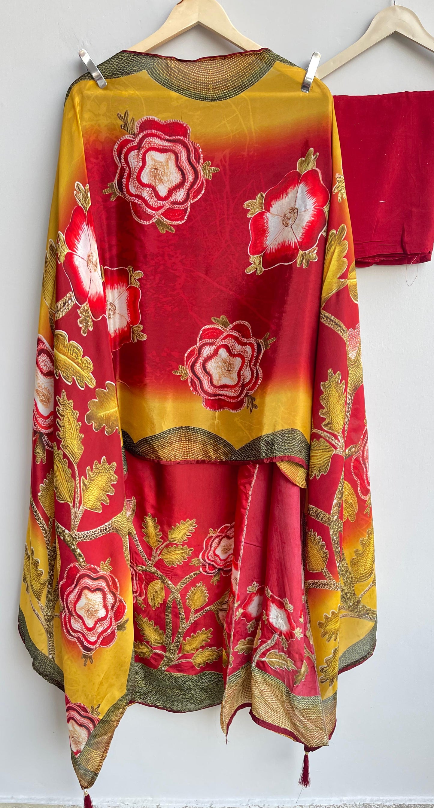 Satin crape unstitched ladies suit Rc17918