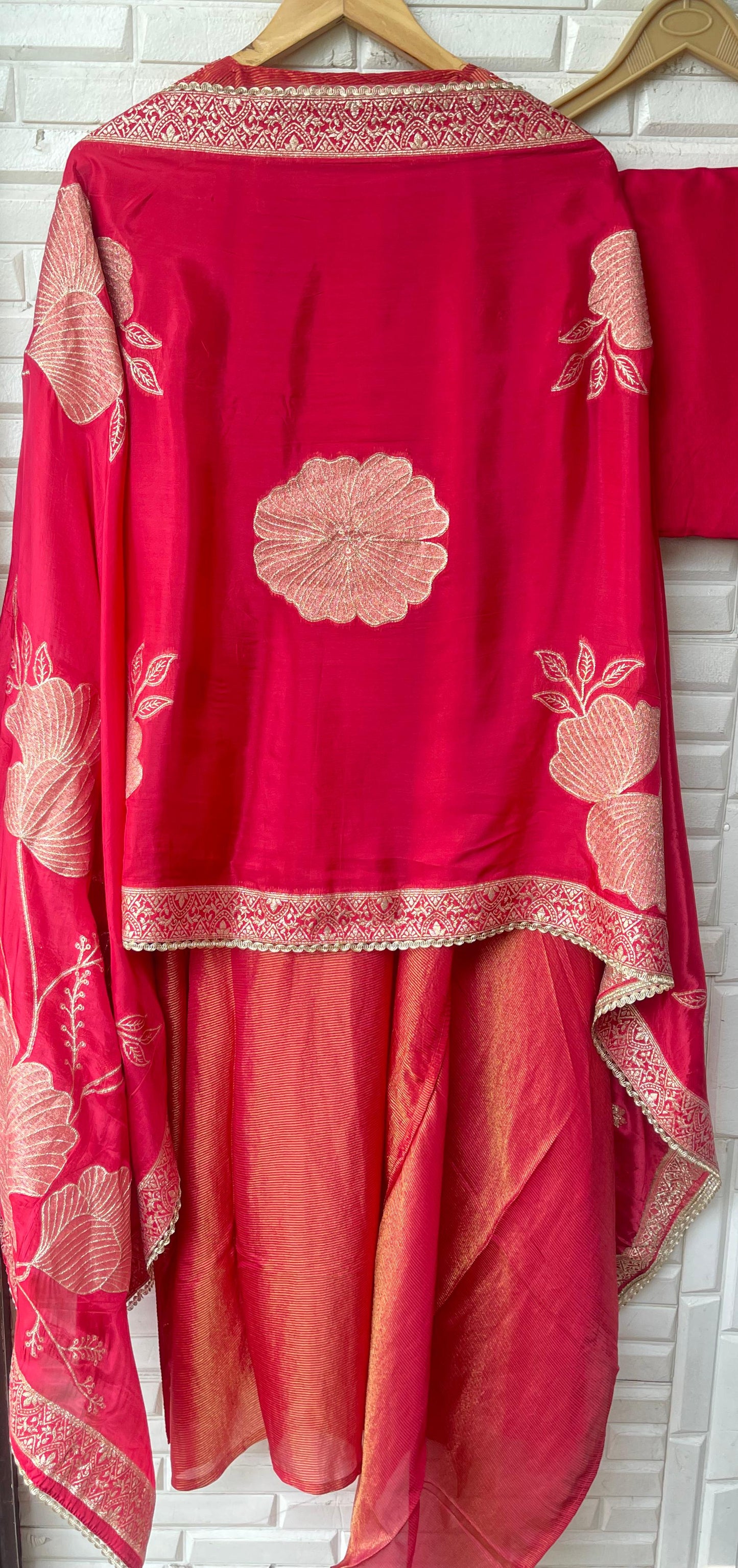 Banarasi silk unstitched ladies suit Rc17858 (b)