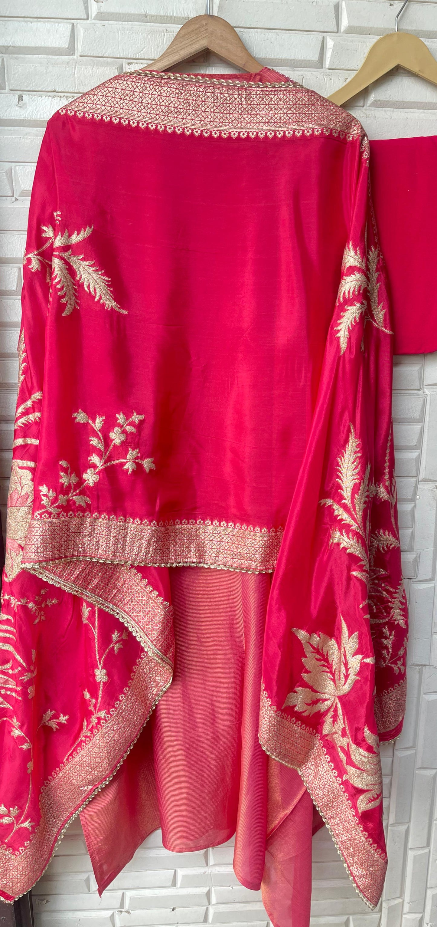 Banarasi silk unstitched ladies suit Rc17858 (a)