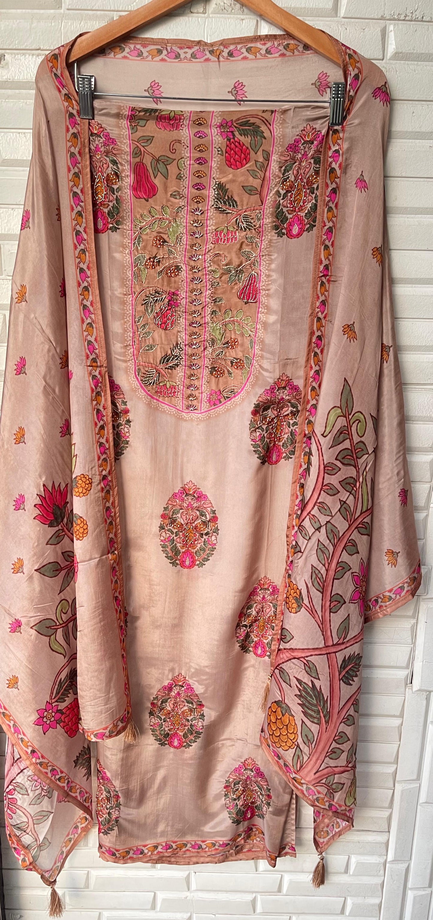 Paper silk unstitched ladies suit Rc17693