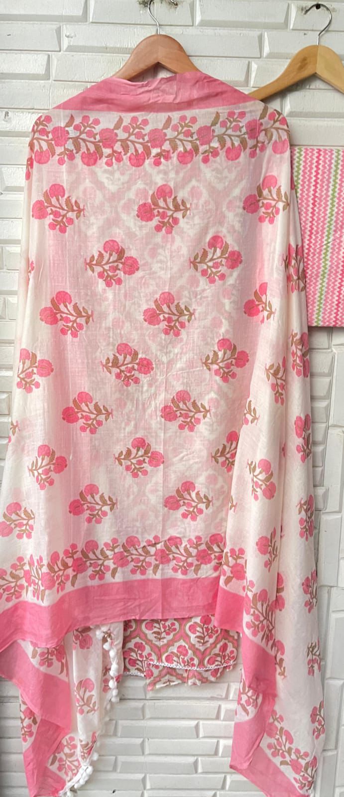 Cotton Printed Unstitched Ladies Suit Rc17398(a)