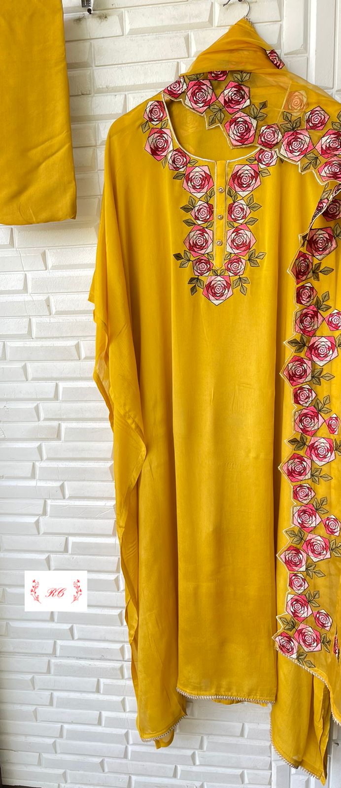 Pure Chinnon Unstitched Ladies Suit Rc 15485