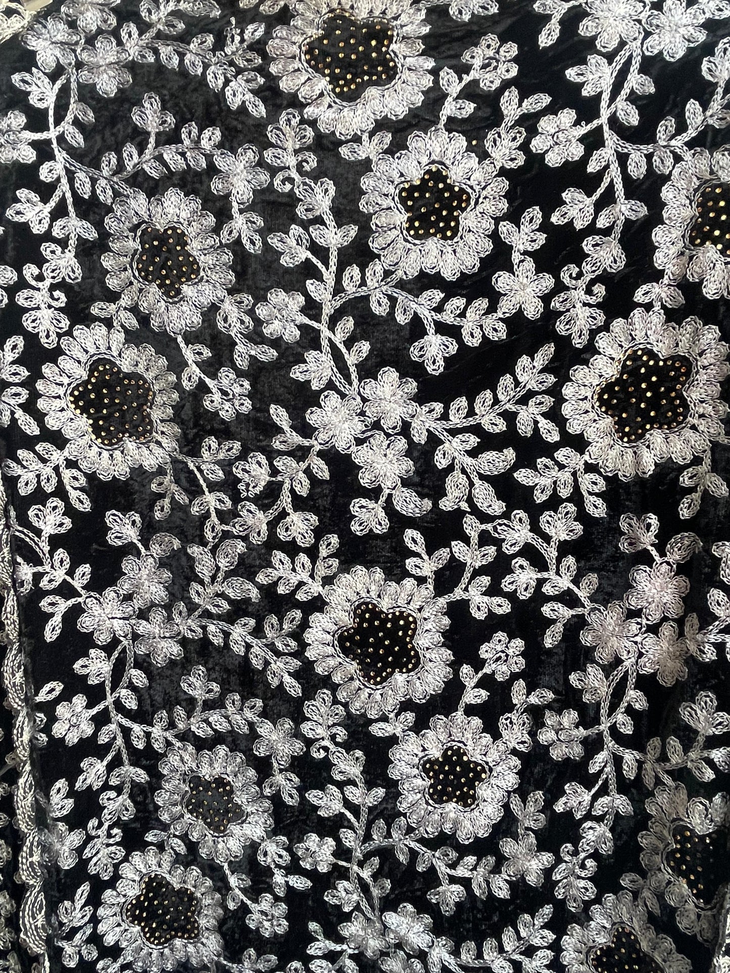 Resham embroidered unstitched velvet ladies suit Rc18838 (b)