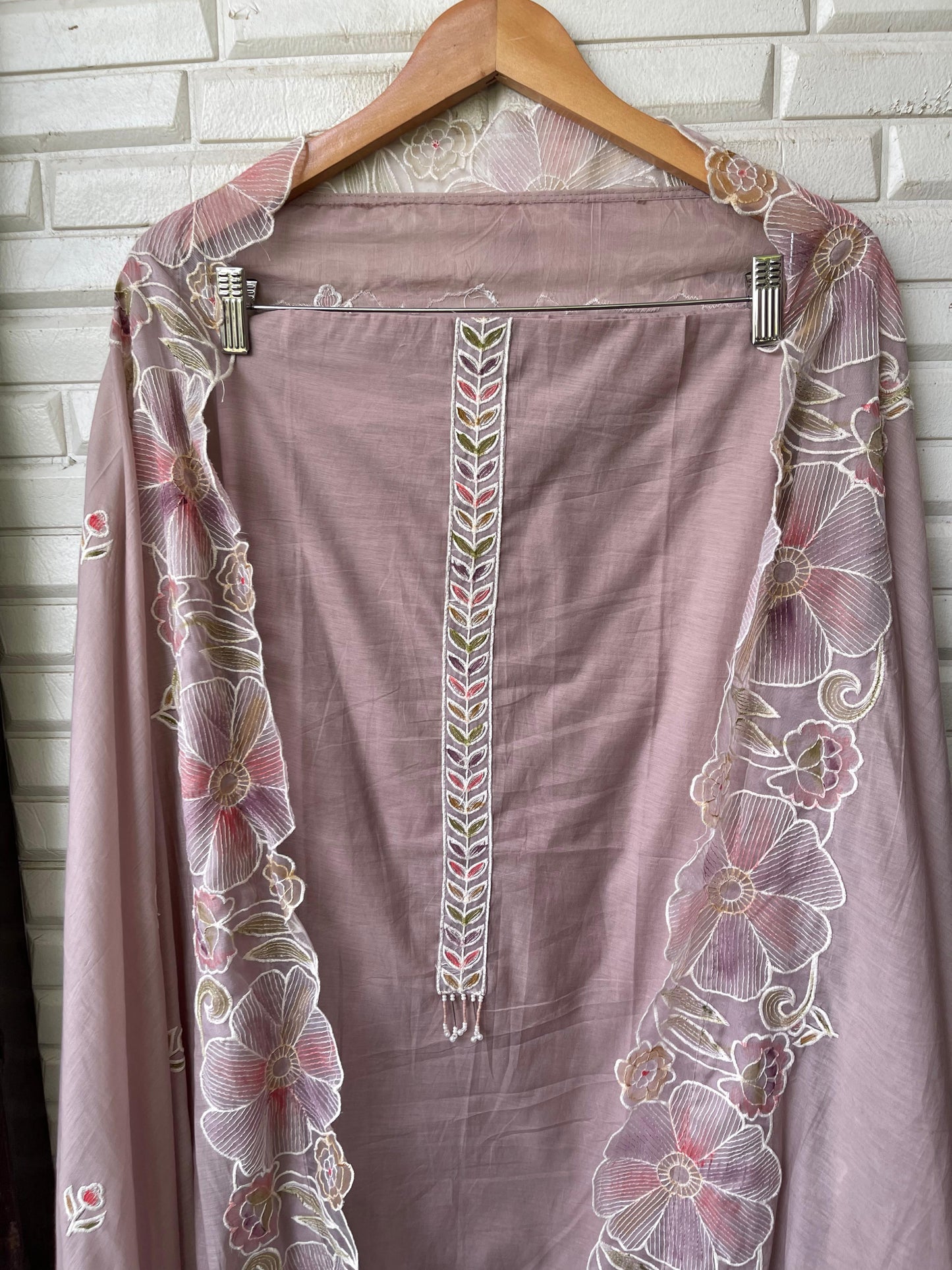 Mul chanderi unstitched ladies suit Rc17161