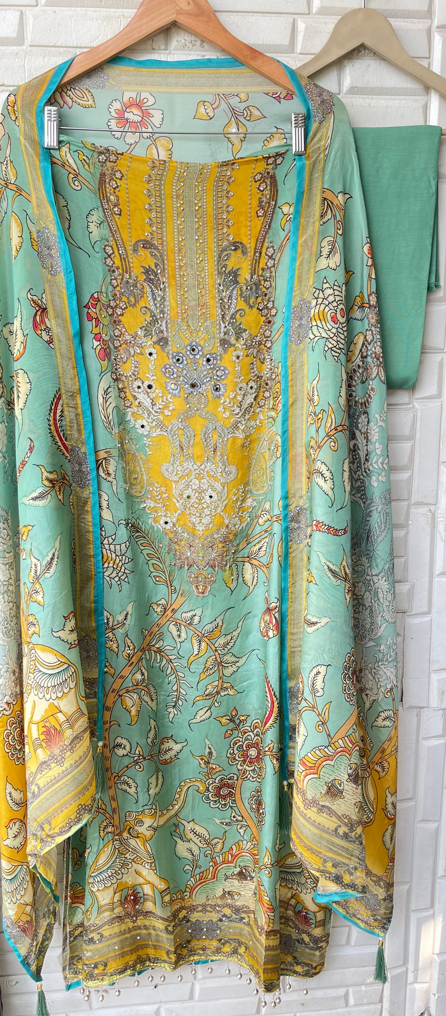 Crape satin unstitched ladies suit Rc17860