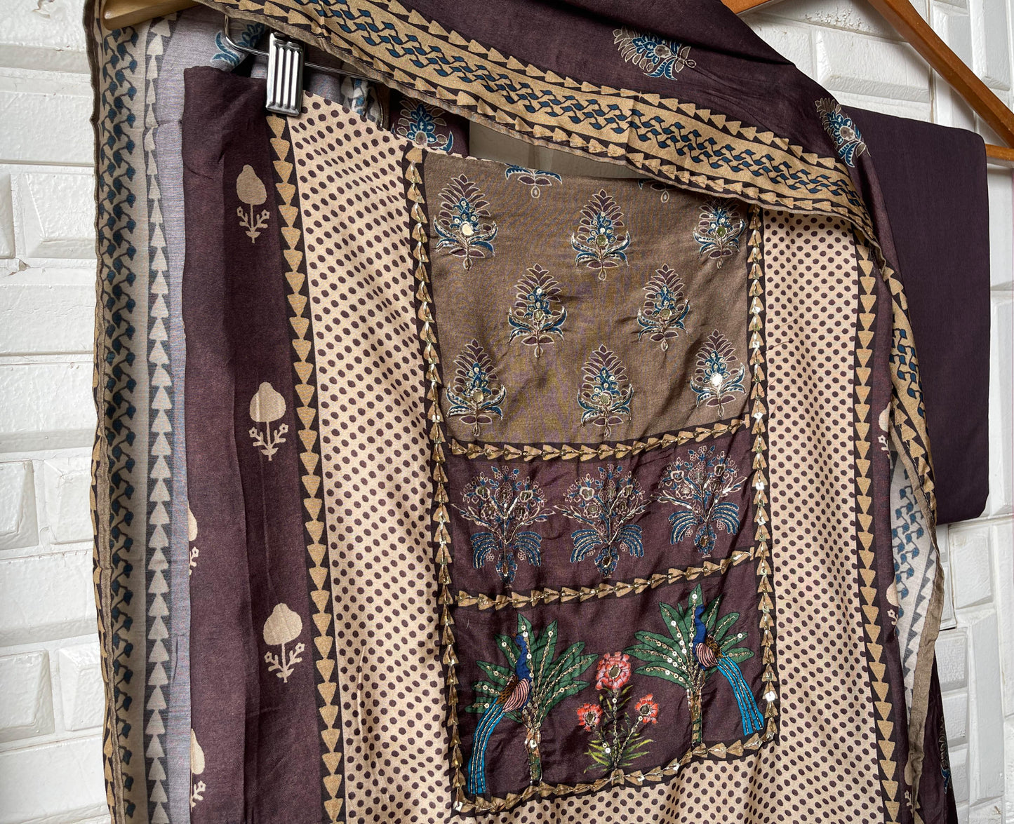 Muslin printed unstitched ladies suit Rc17559