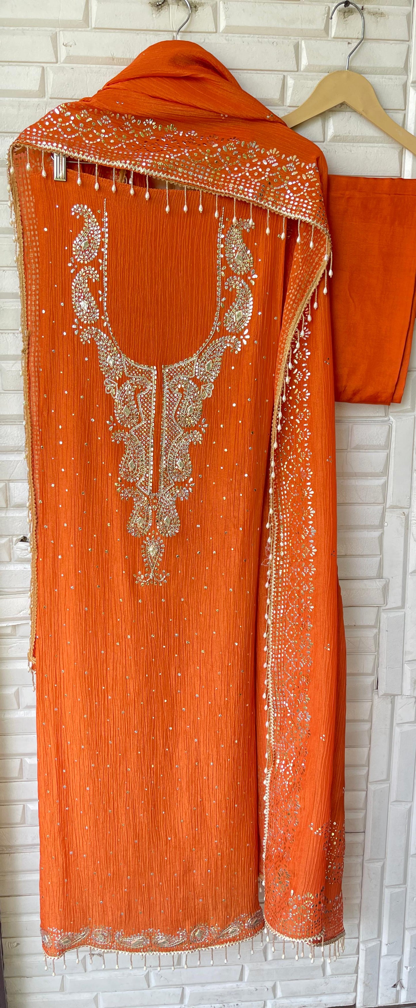 Crushed shimmer tissue unstitched ladies suit Rc17682