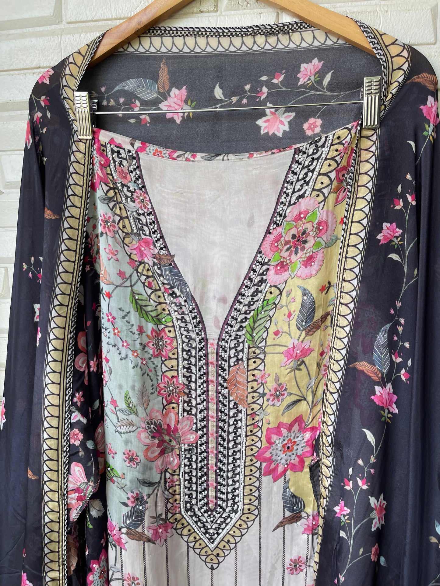Muslin silk unstitched ladies suit Rc17160