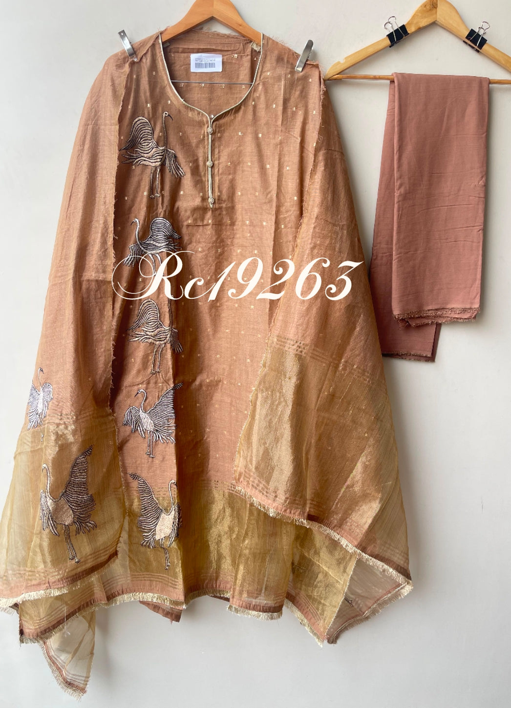 Banarasi shimmer mul chanderi unstitched ladies suit Rc19263 (a)