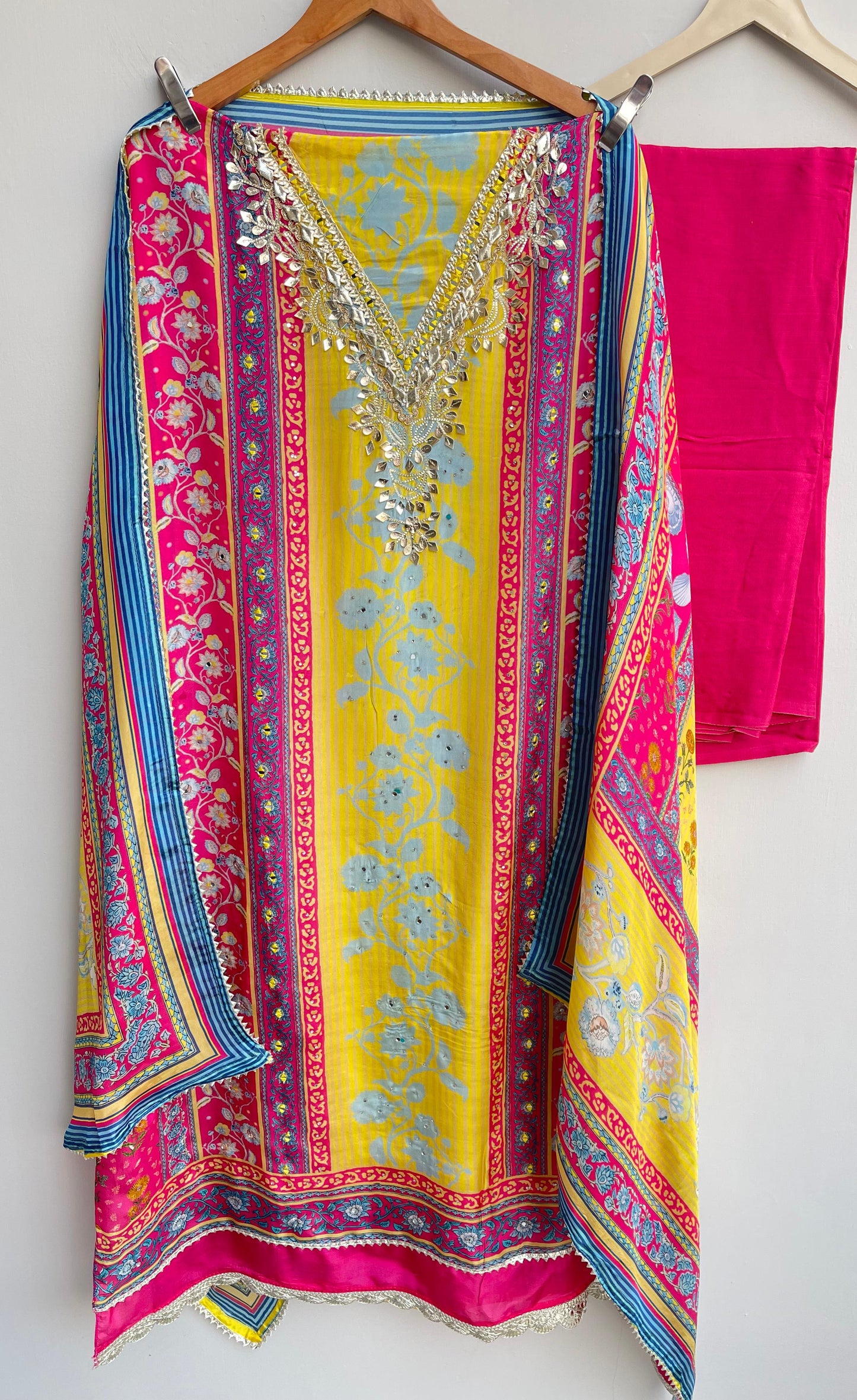 Satin crepe unstitched ladies suit Rc17939