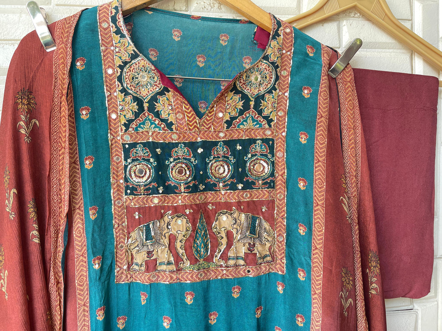 Satin crape unstitched ladies suit Rc17855