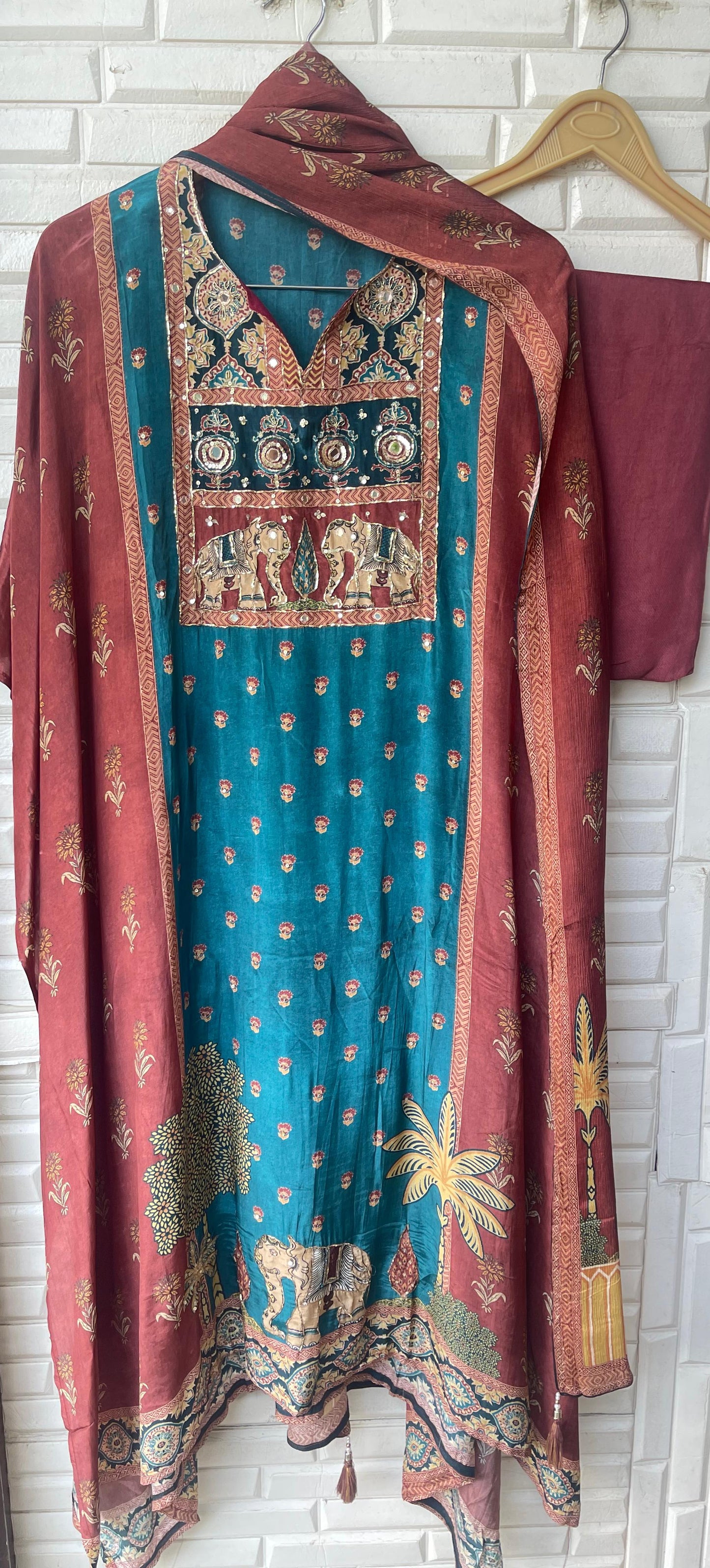 Satin crape unstitched ladies suit Rc17855