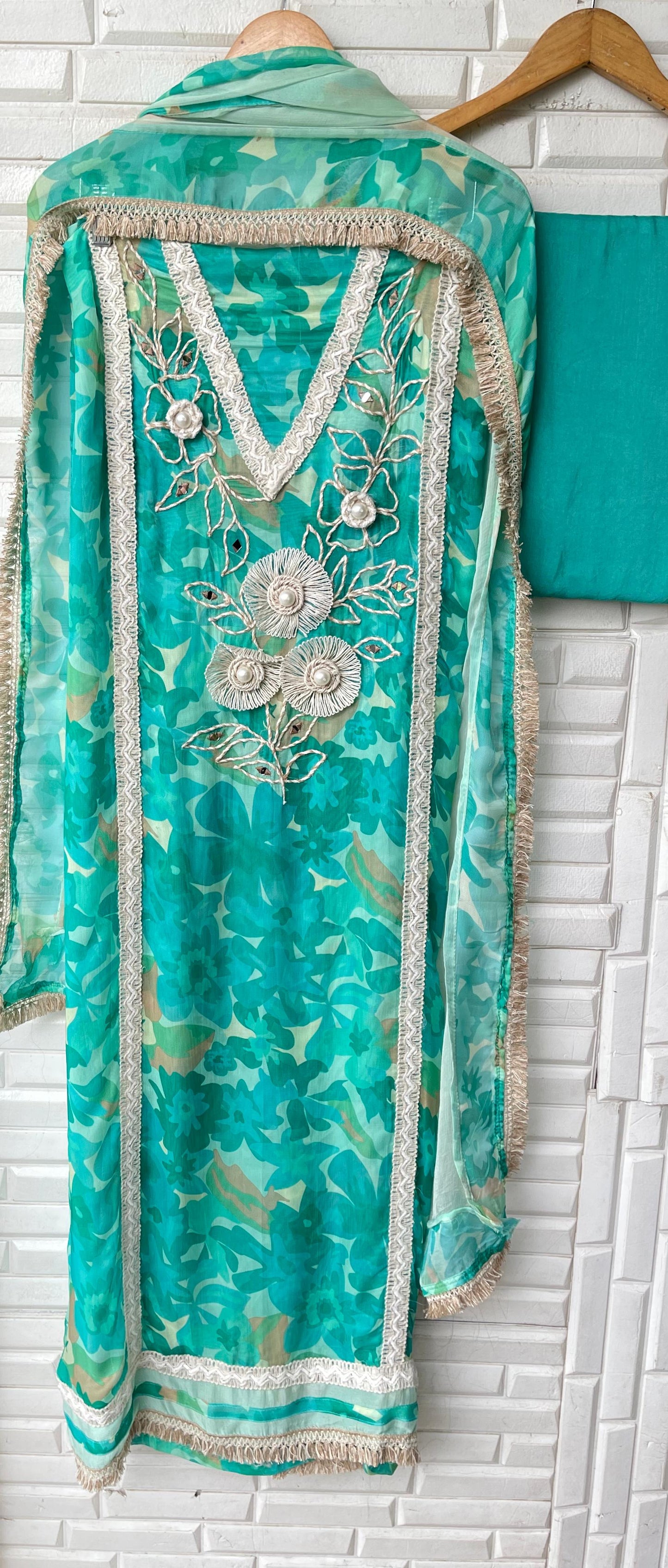 Burbery unstitched ladies suit Rc17603 (b)