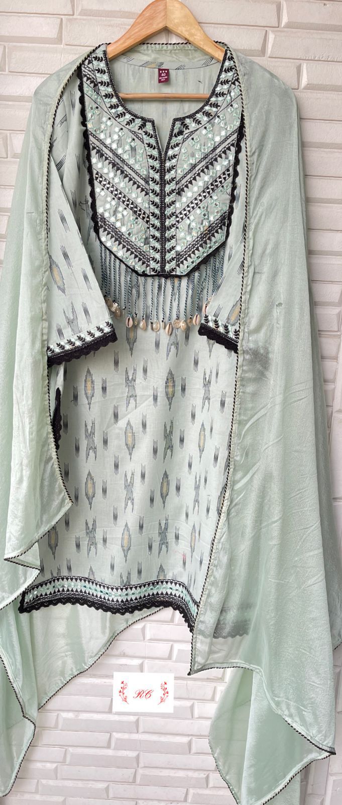Linen ready made ladies suit Rc13710