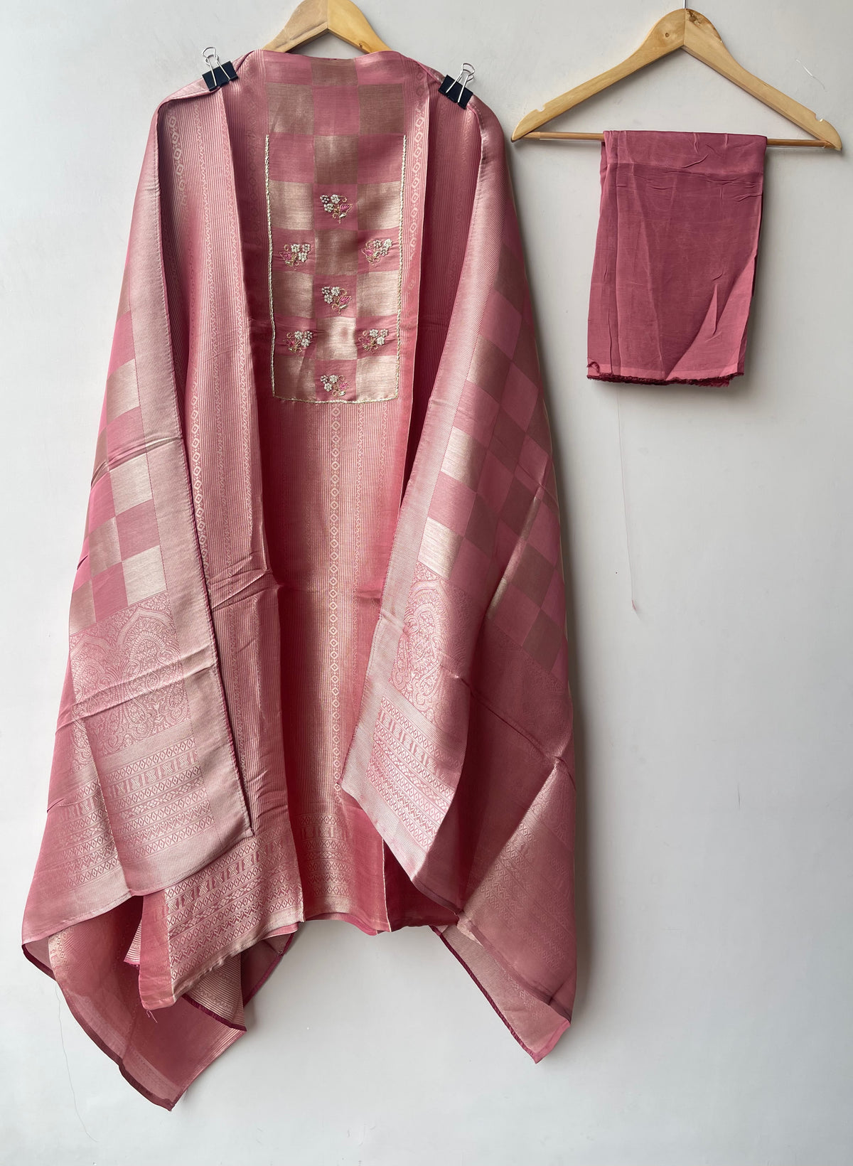Luxurious Pure Shimmer Giraffe Silk Woven Unstitched 3 Pcs Designer Suit Set