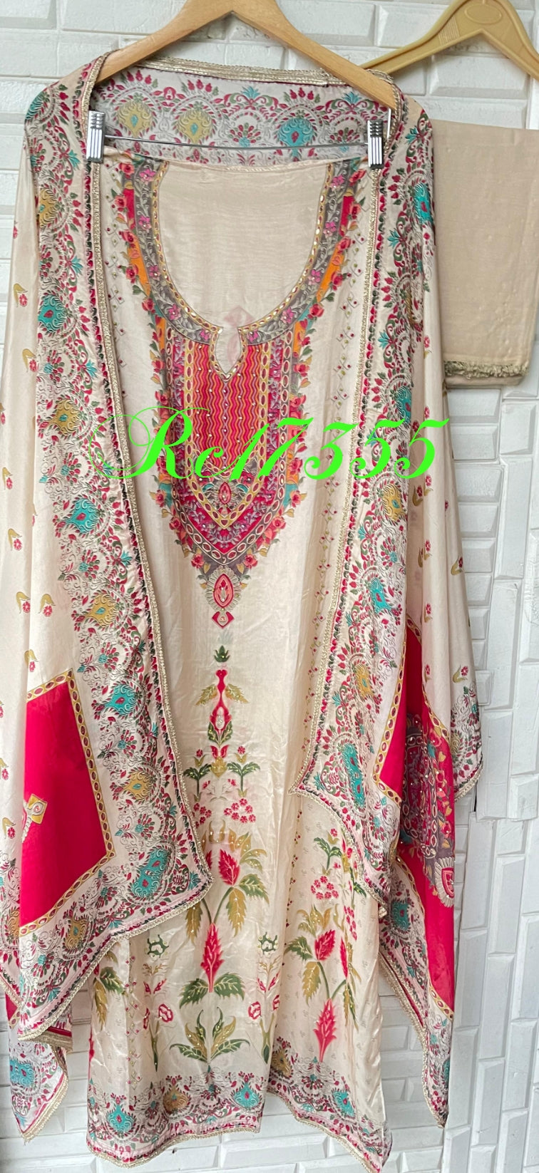 Muslin silk unstitched ladies suit Rc17355