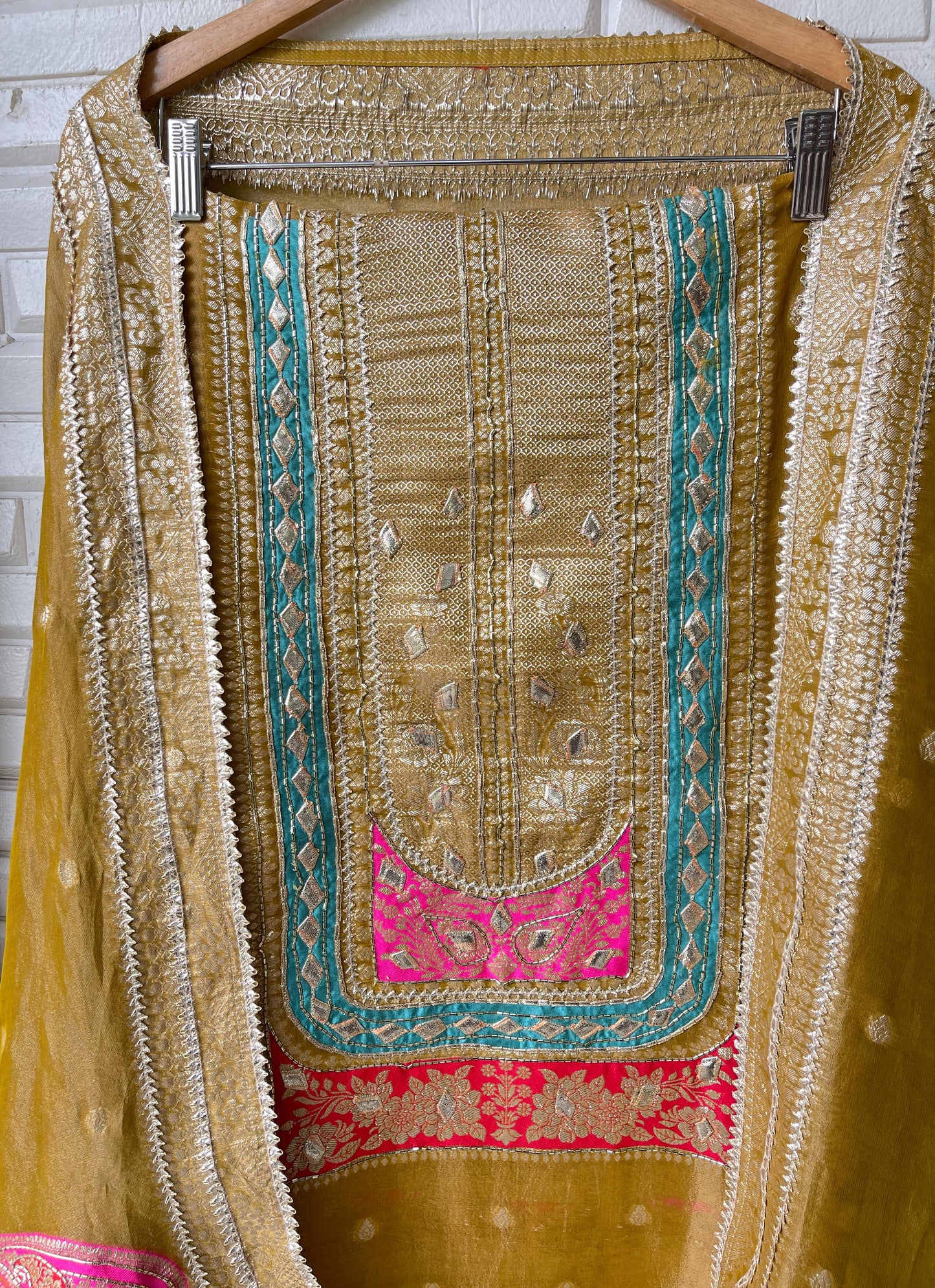 Banarasi shimmer silk unstitched ladies suit Rc17668 (a)