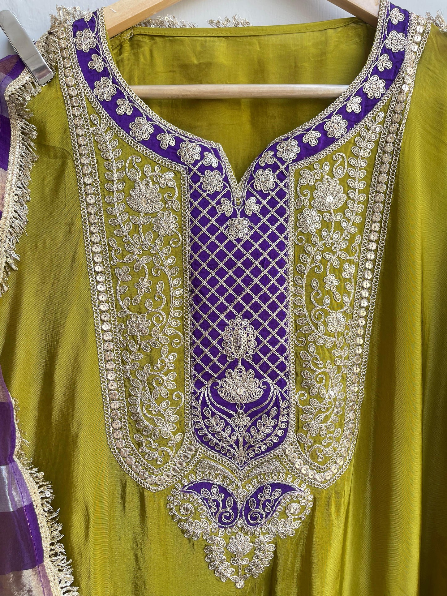 Silk unstitched ladies suit Rc17931 (a)