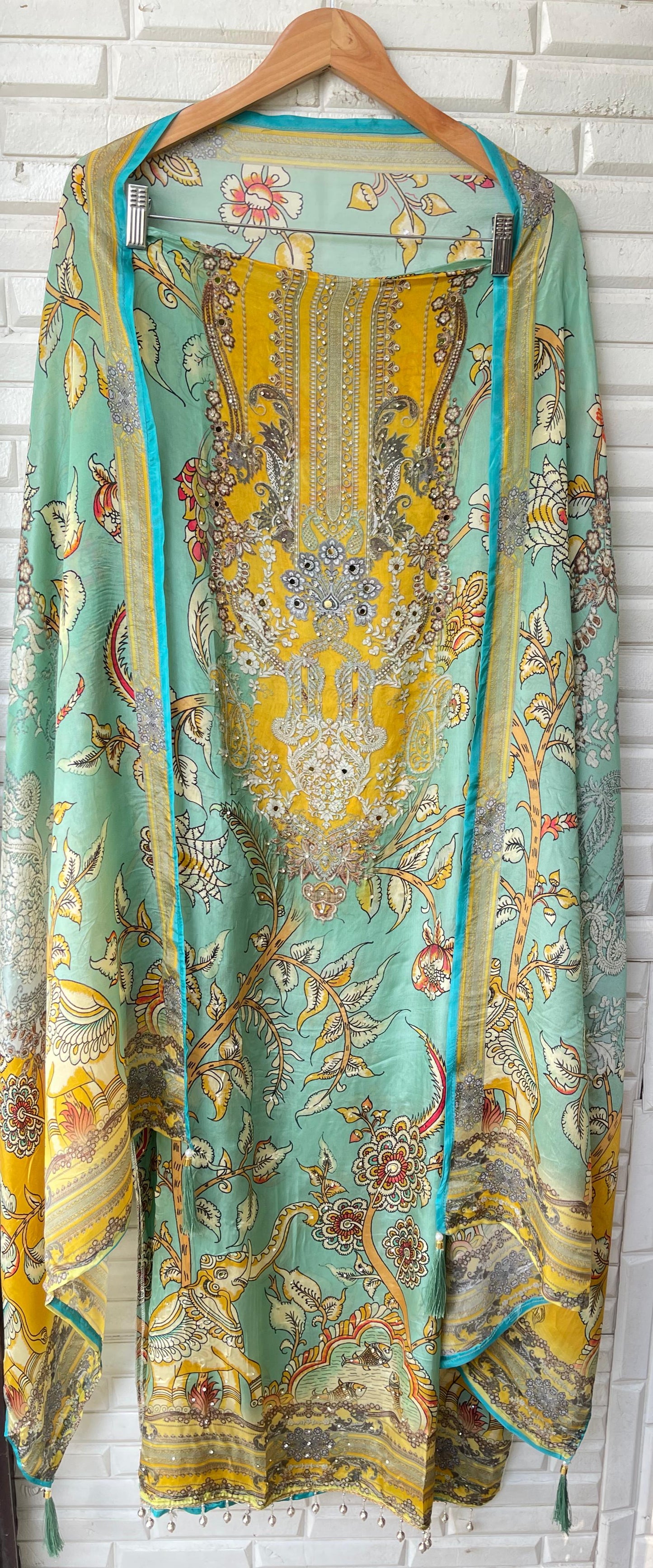 Crape satin unstitched ladies suit Rc17860