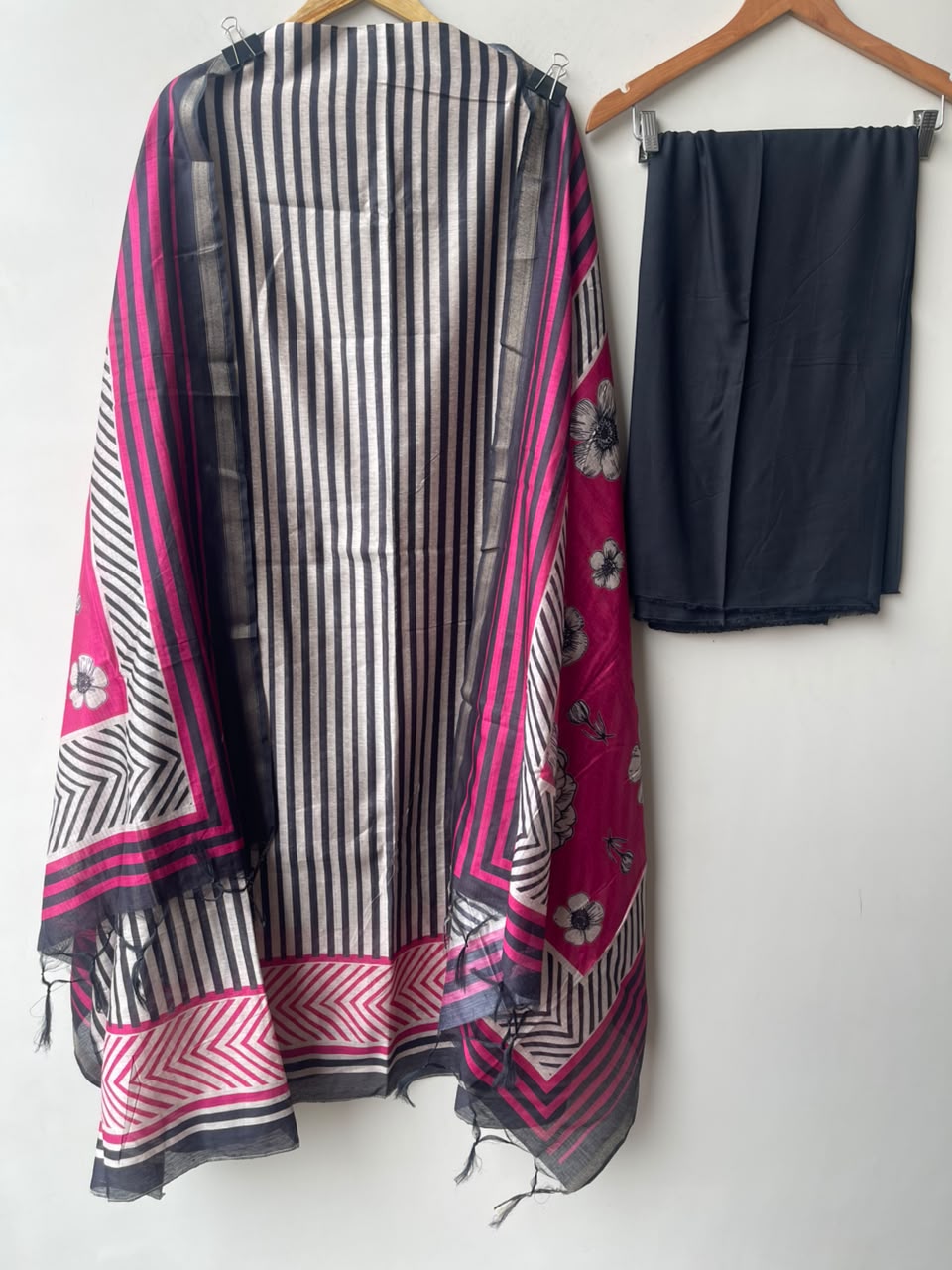 Mul chanderi printed ladies unstitched suit Rc19036 (b)