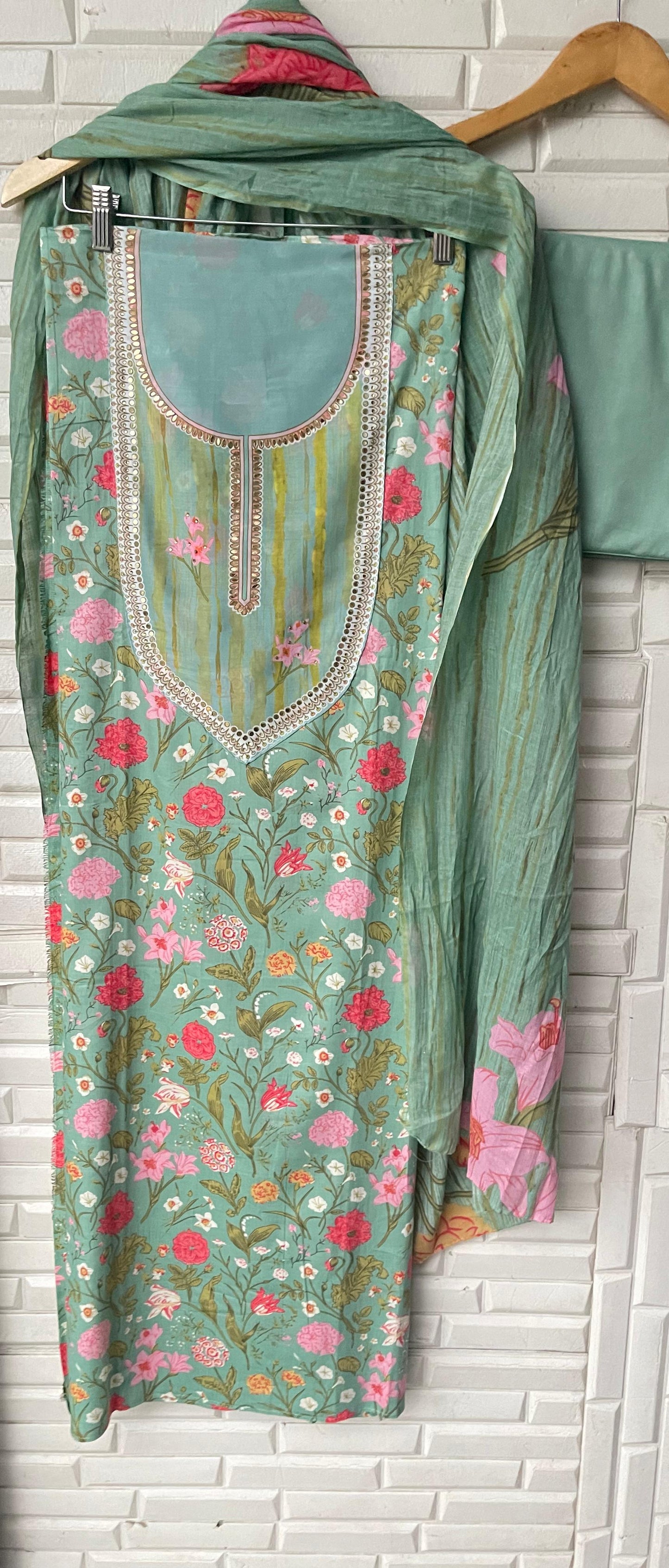 Cotton unstitched ladies suit Rc17449