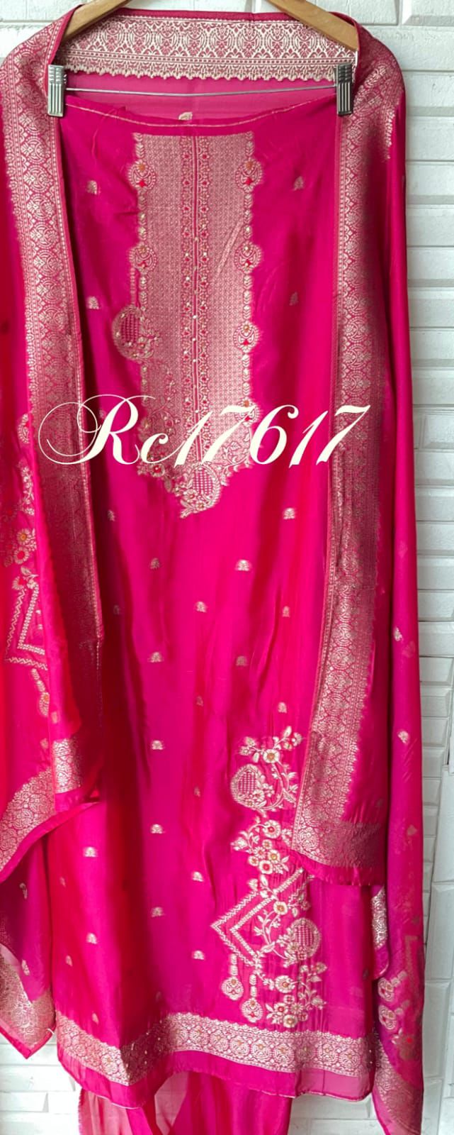 Banarasi pure silk unstitched ladies suit Rc17617