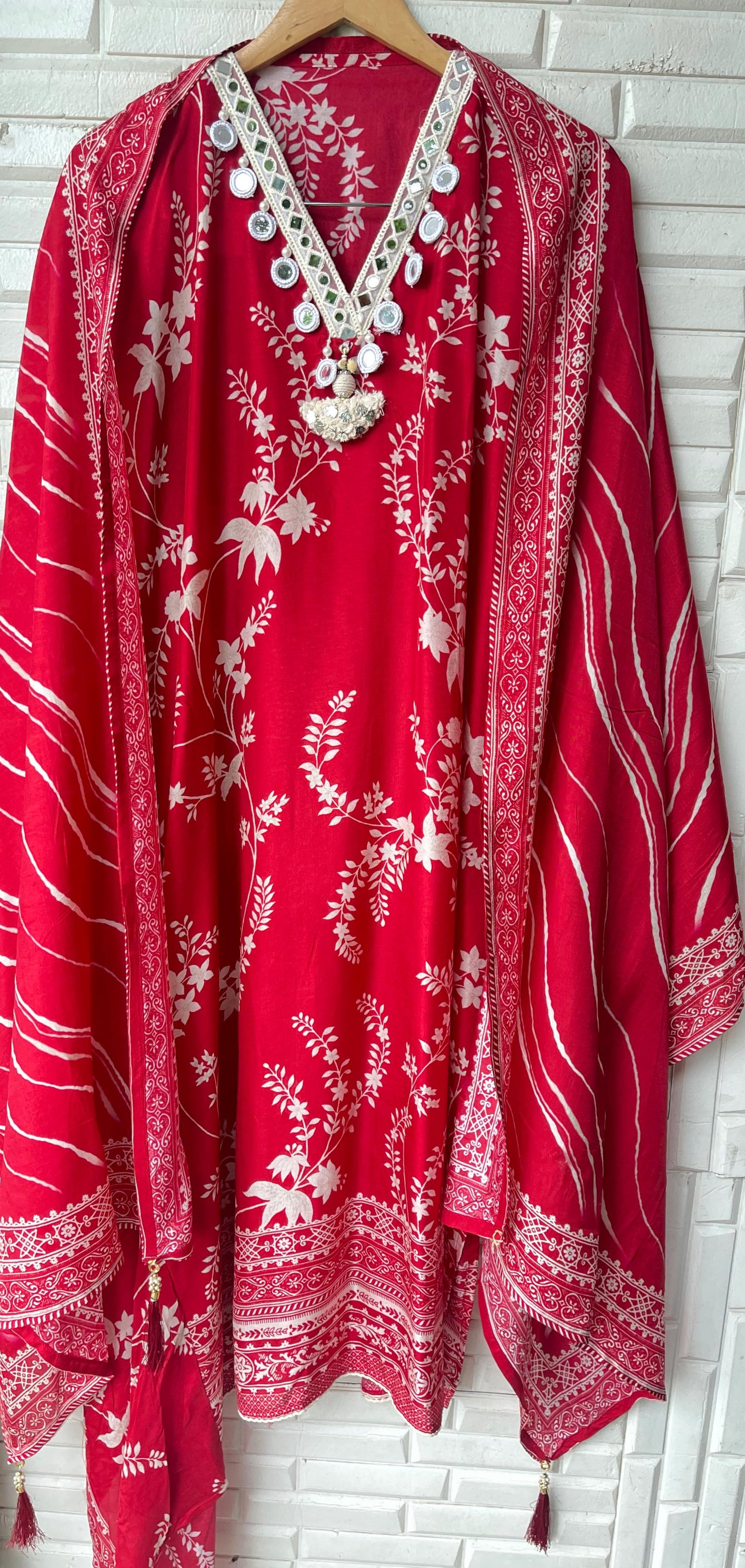 Tassar silk unstitched ladies suit Rc17639