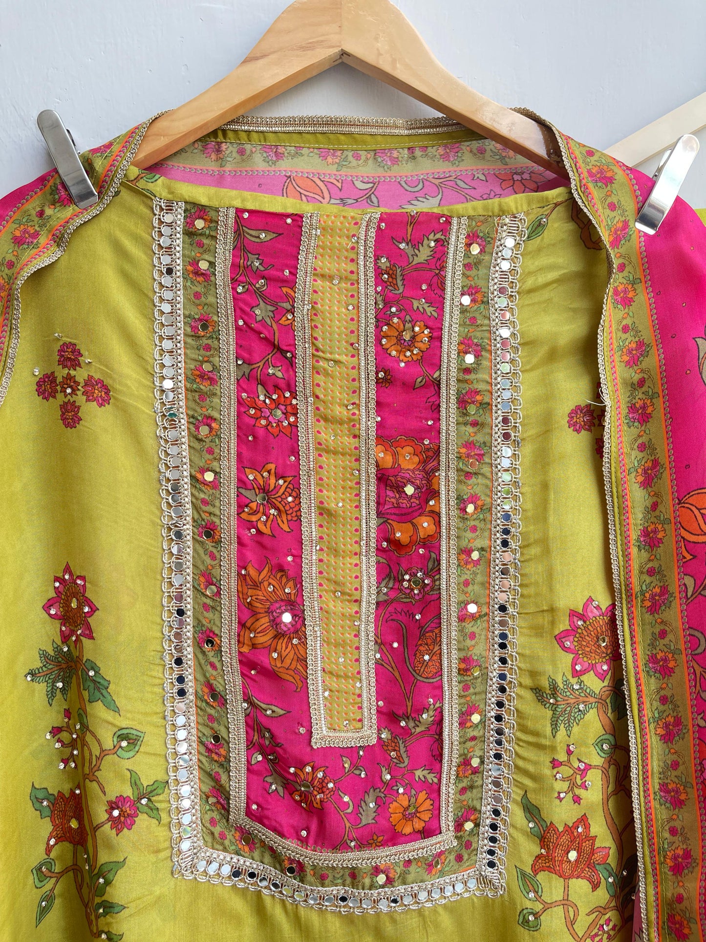 Satin crepe unstitched ladies suit Rc17934 (b)