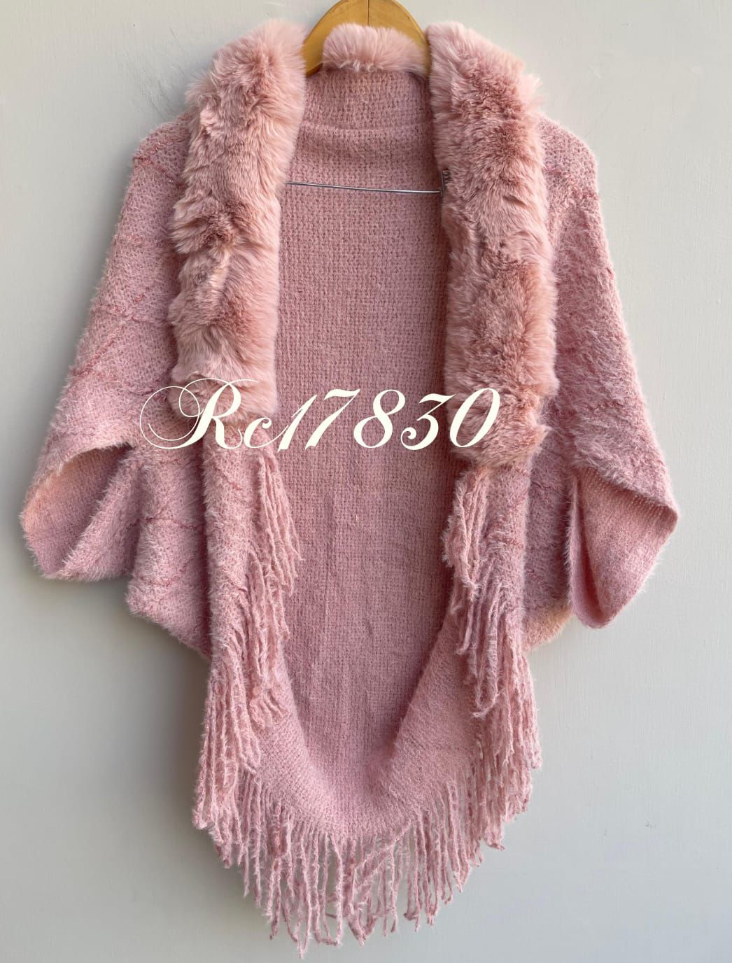 Freesize ponchos with fur Rc17830 (b)