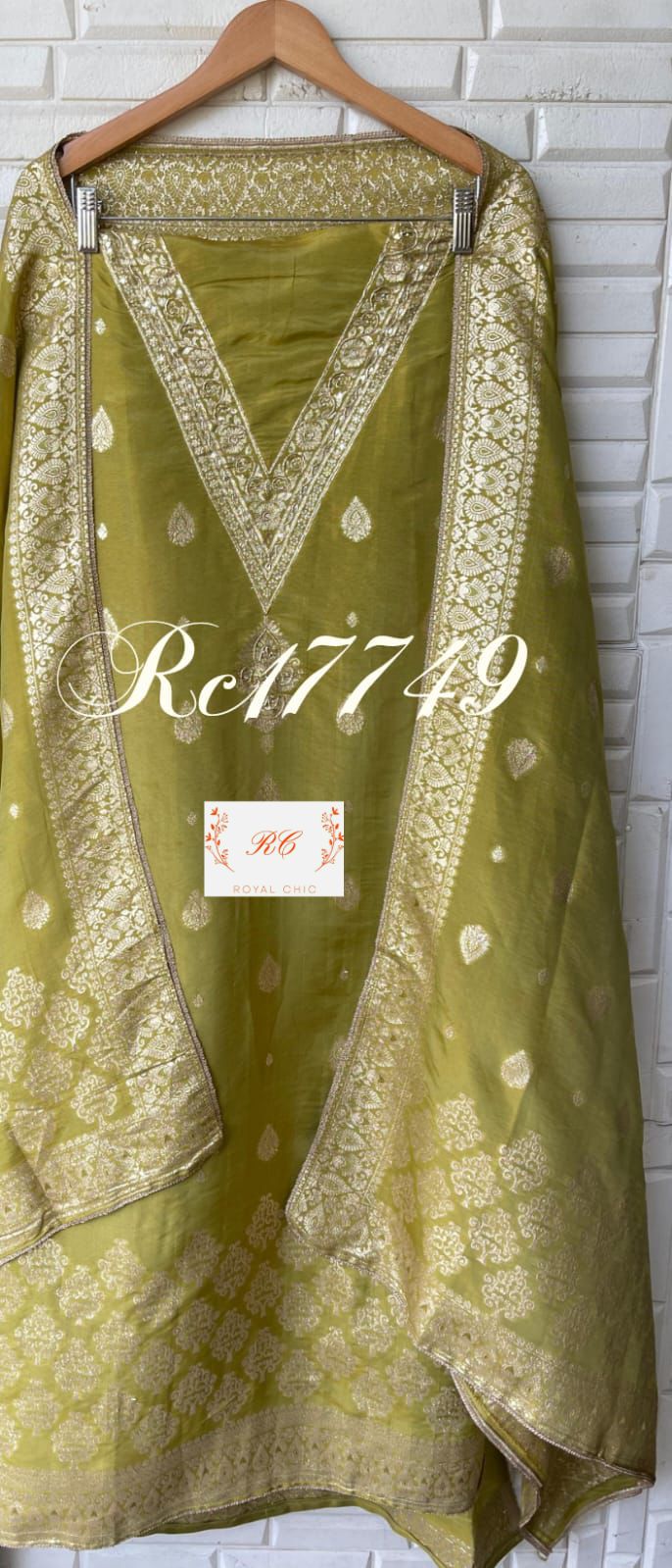 Banarasi shimmer silk unstitched ladies suit Rc17749 (a)