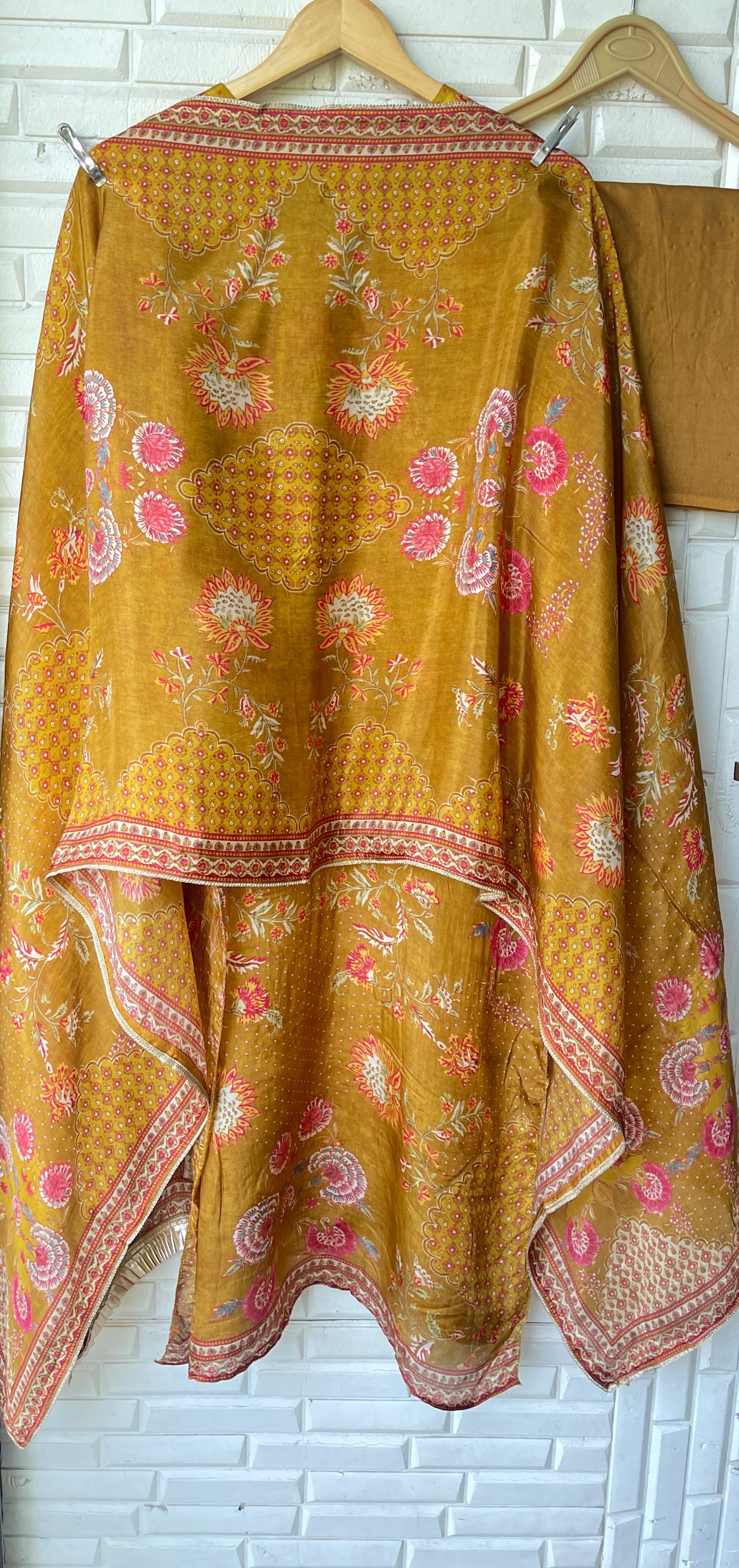 Crape satin unstitched ladies suit Rc17731