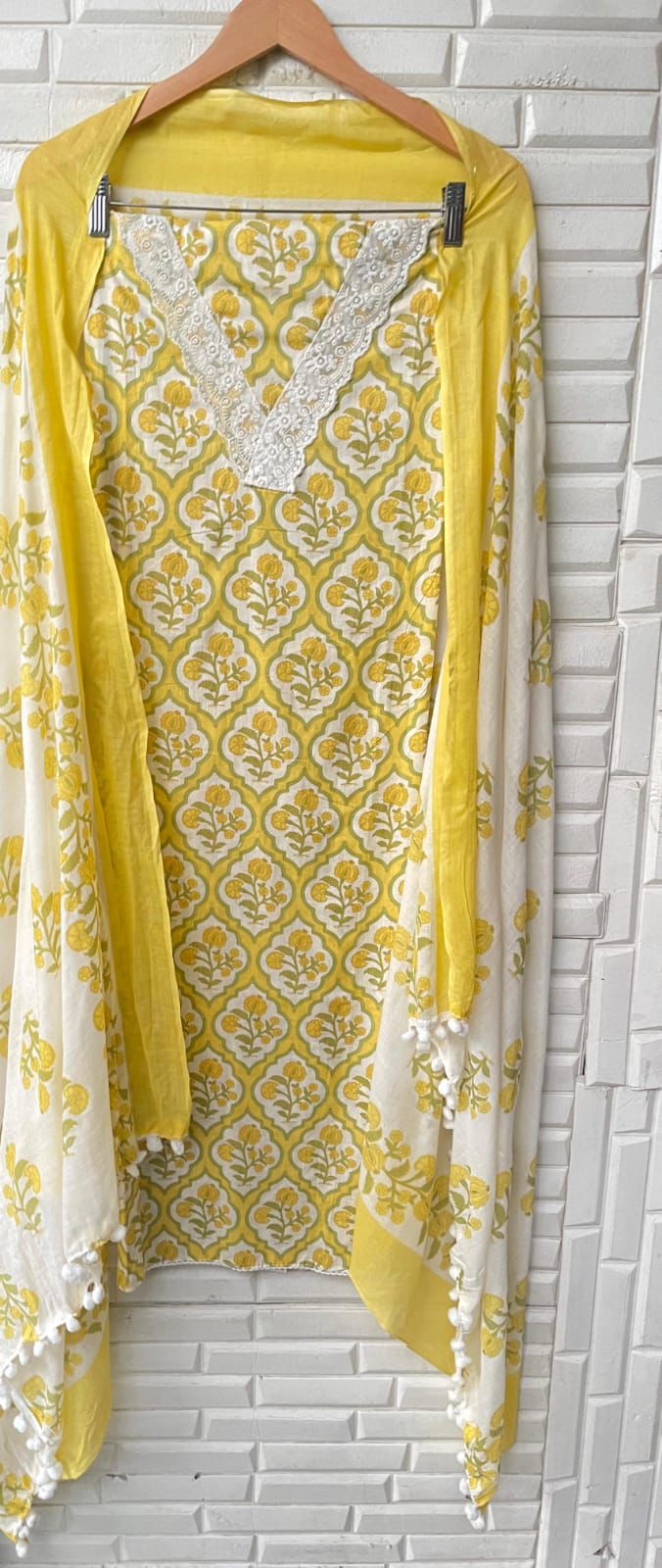 Cotton Printed Unstitched Ladies Suit Rc17398(c)