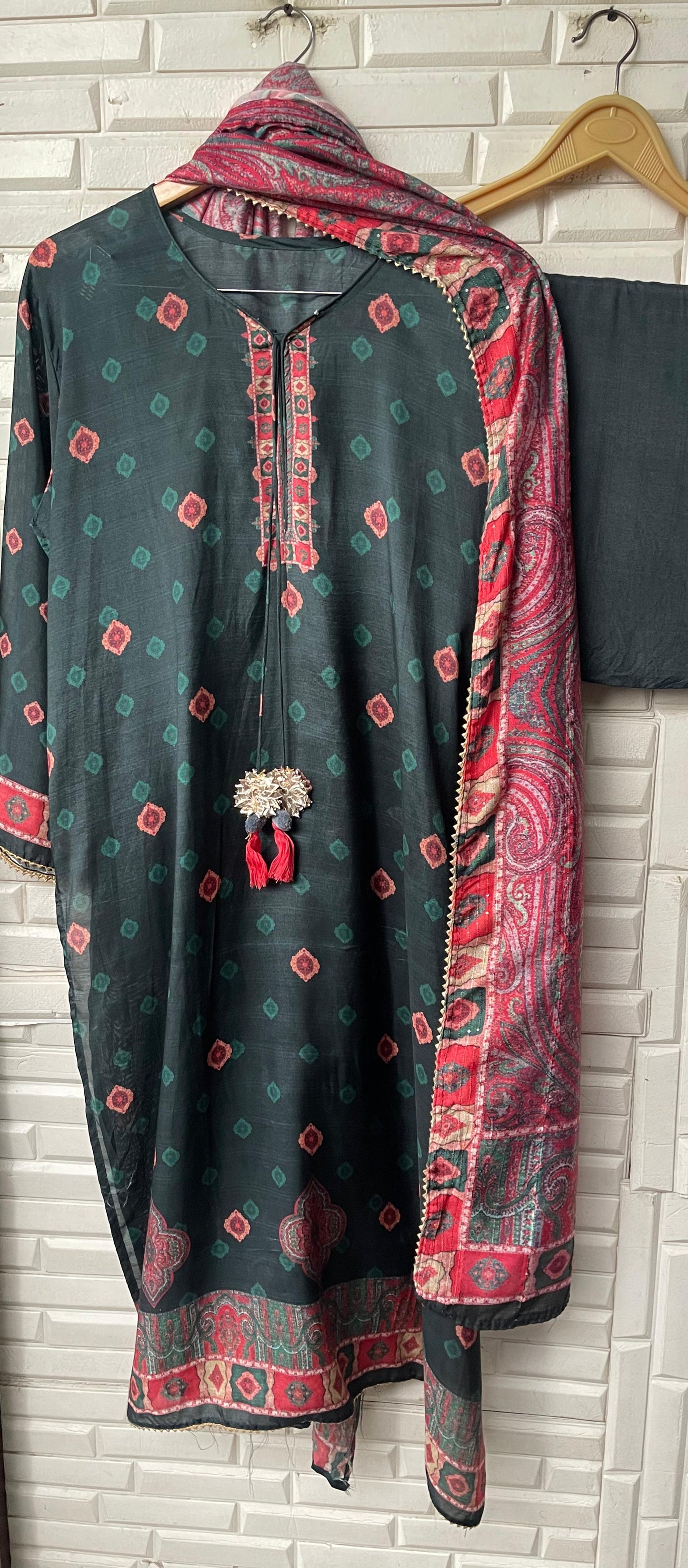 Muslin unstitched ladies suit Rc17468