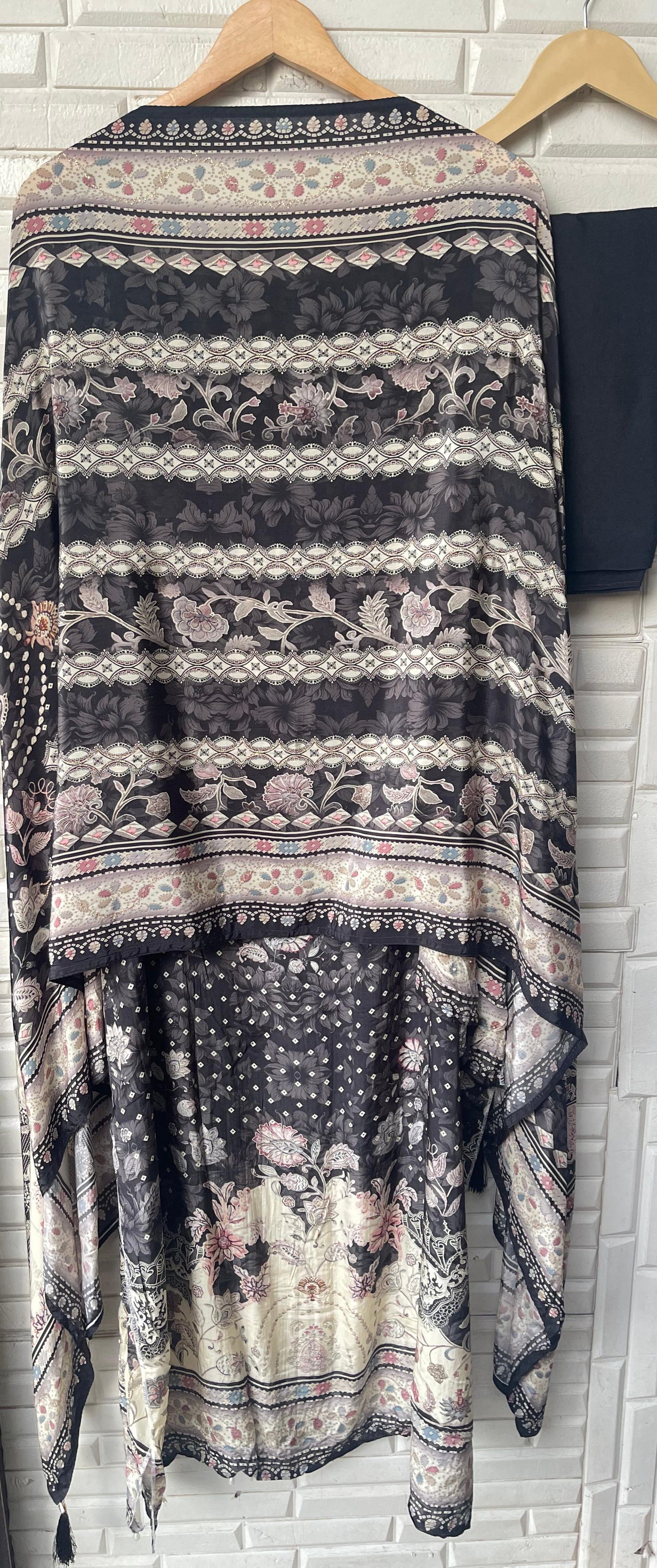 Crape satin unstitched ladies suit Rc17705